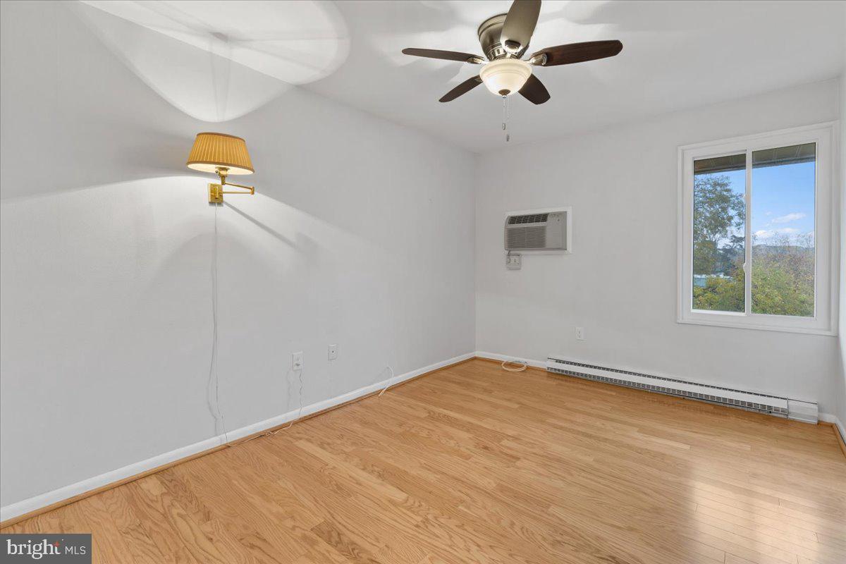 LEISURE WORLD - Residential