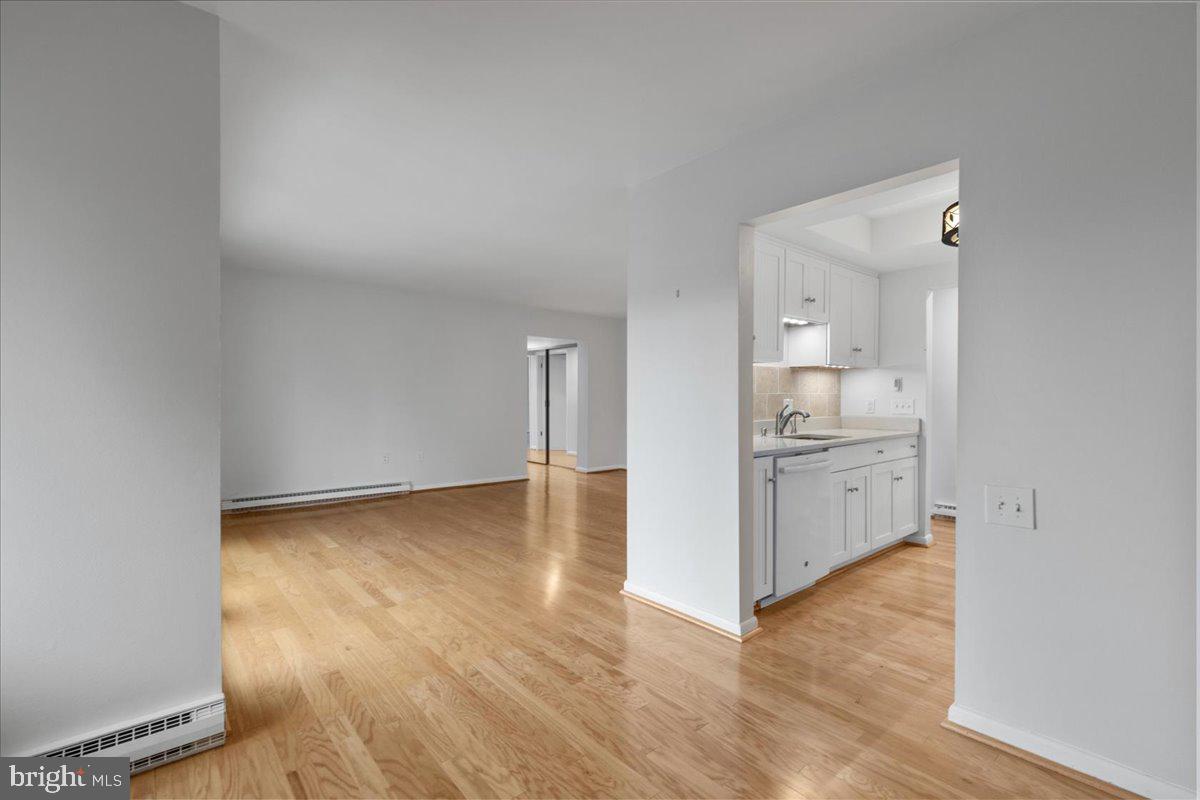 LEISURE WORLD - Residential