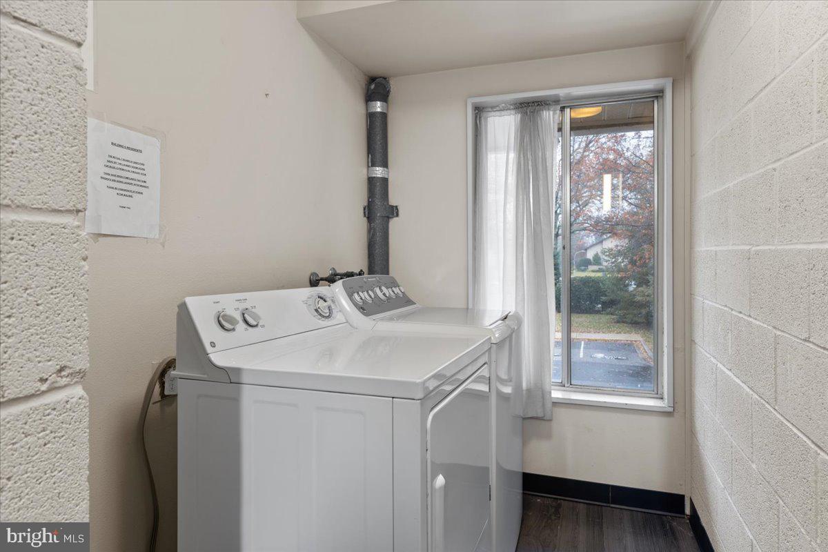 LEISURE WORLD - Residential