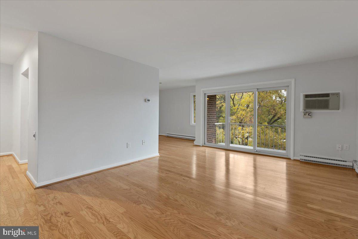 LEISURE WORLD - Residential