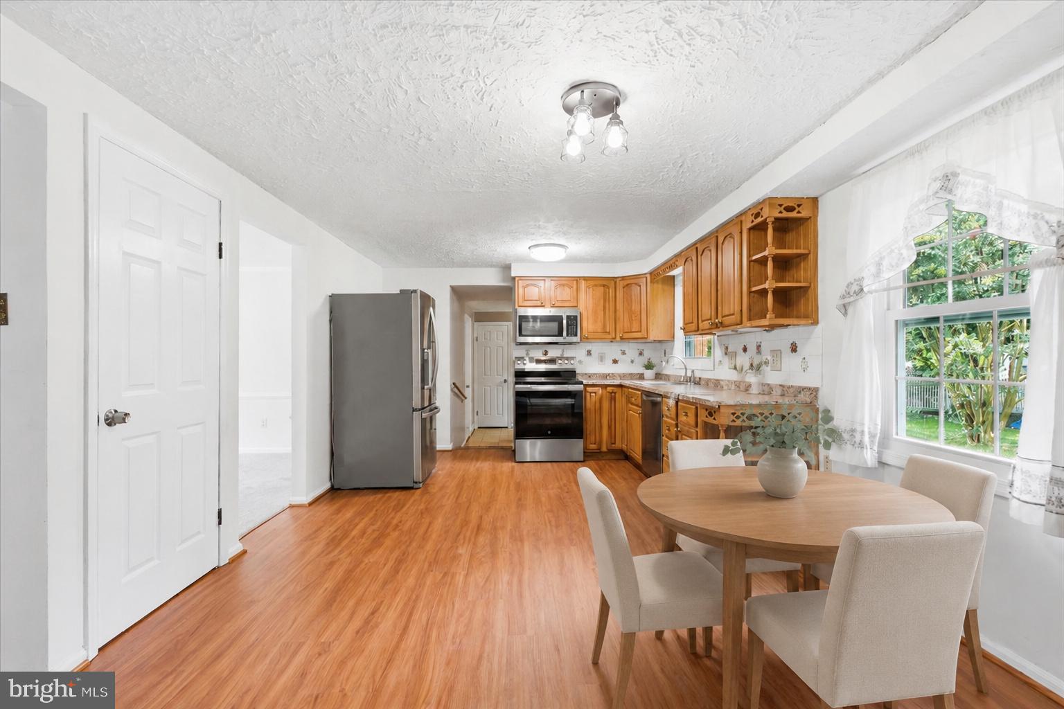 3003 HICKORY VALLEY DRIVE