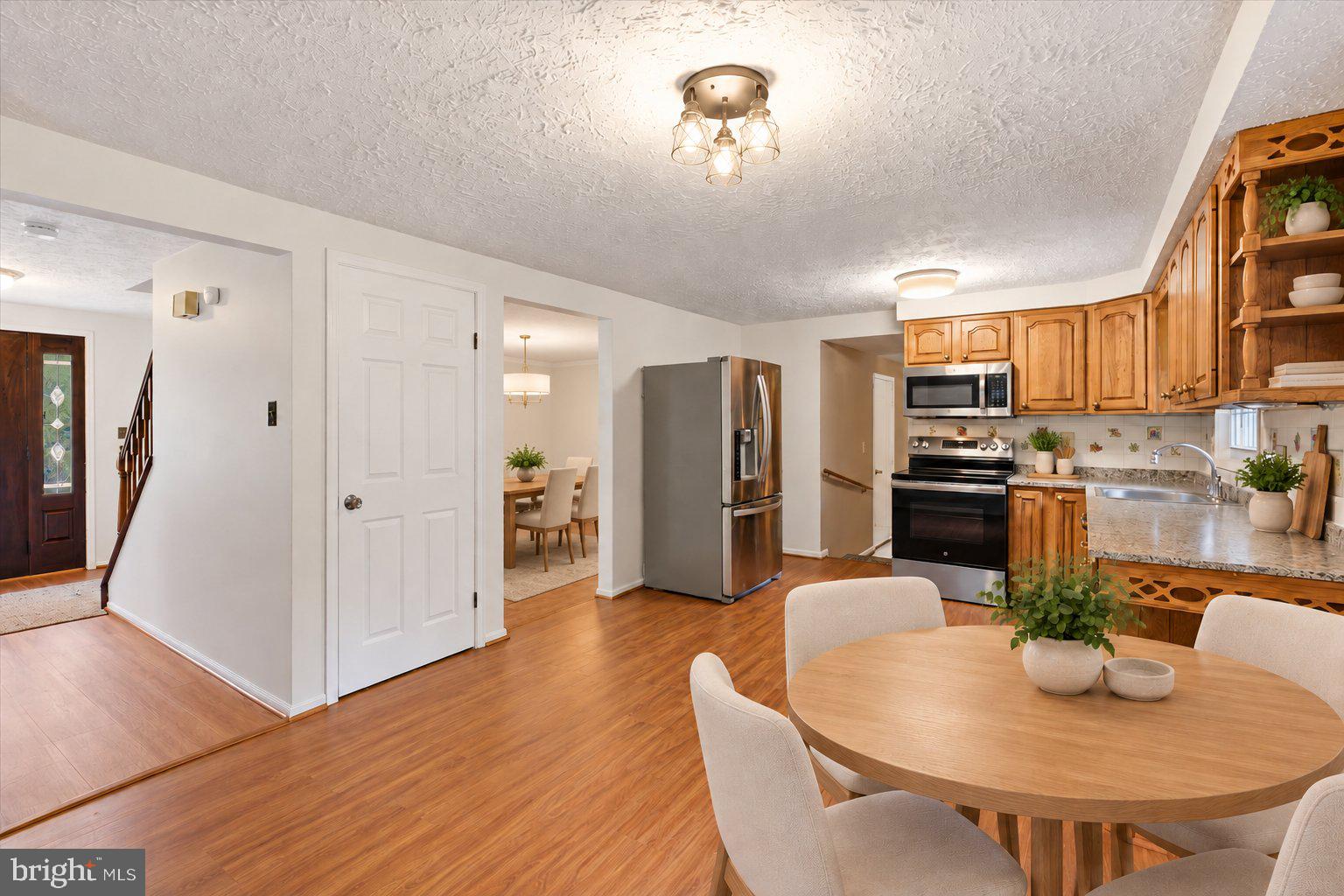 3003 HICKORY VALLEY DRIVE