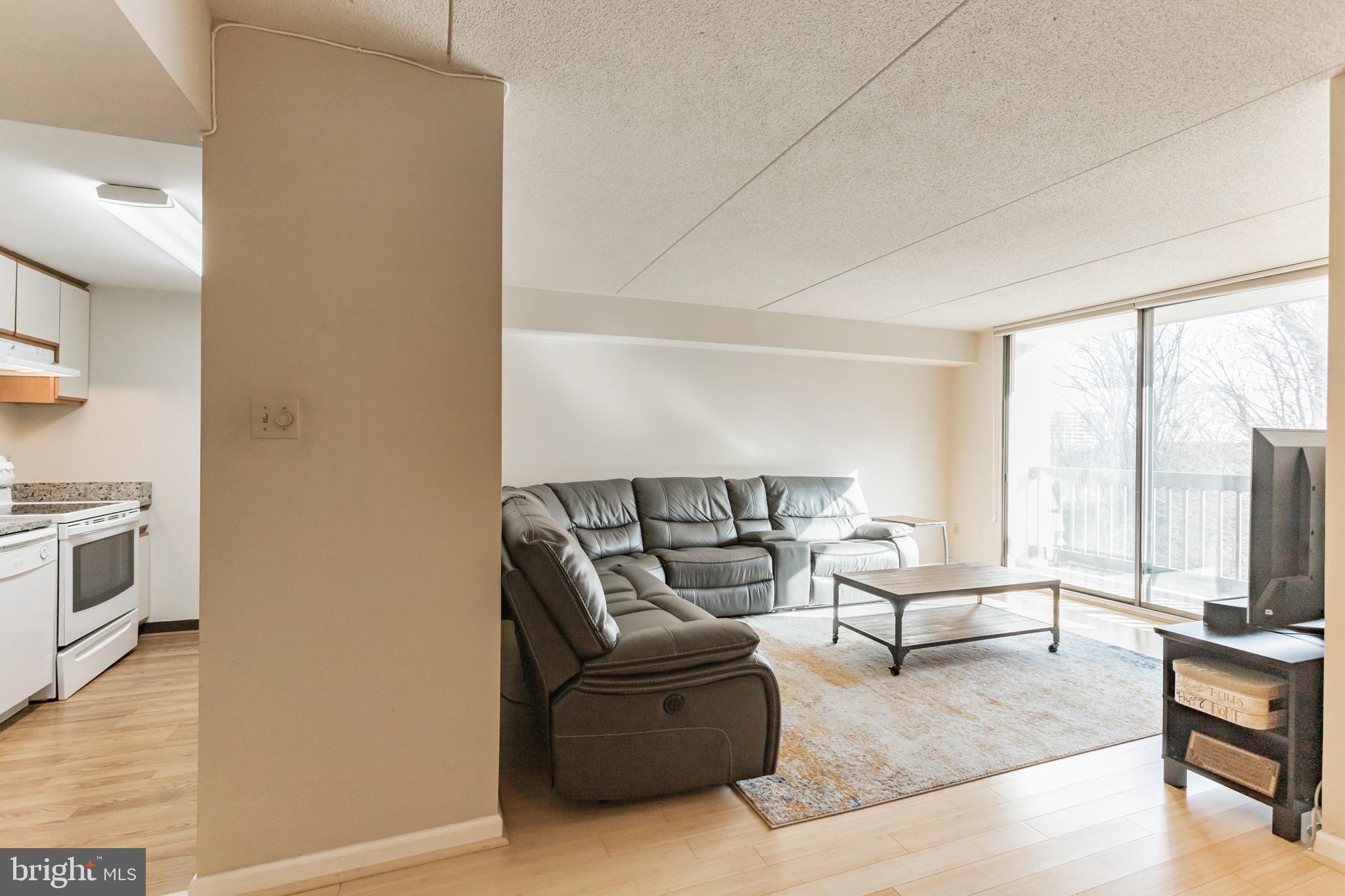 SENTINEL OF LANDMARK - Residential