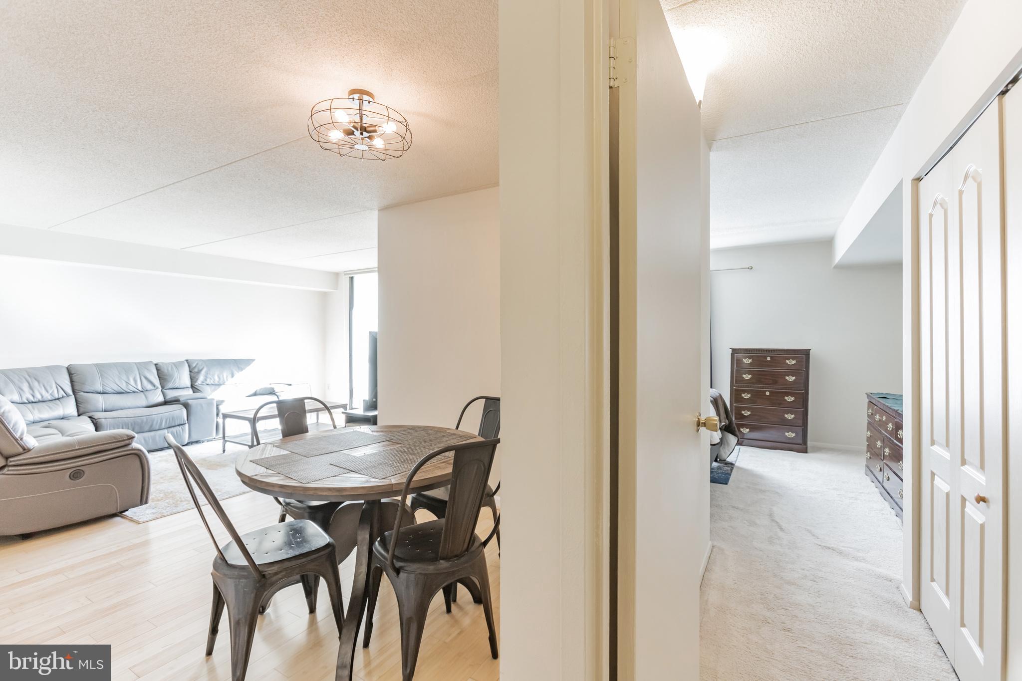 SENTINEL OF LANDMARK - Residential