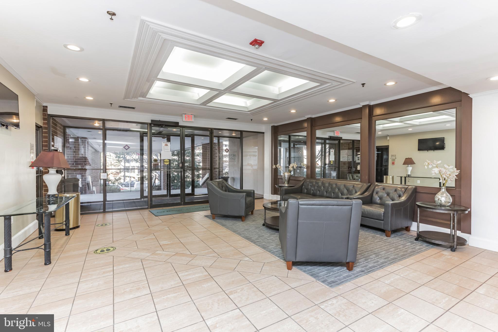 SENTINEL OF LANDMARK - Residential