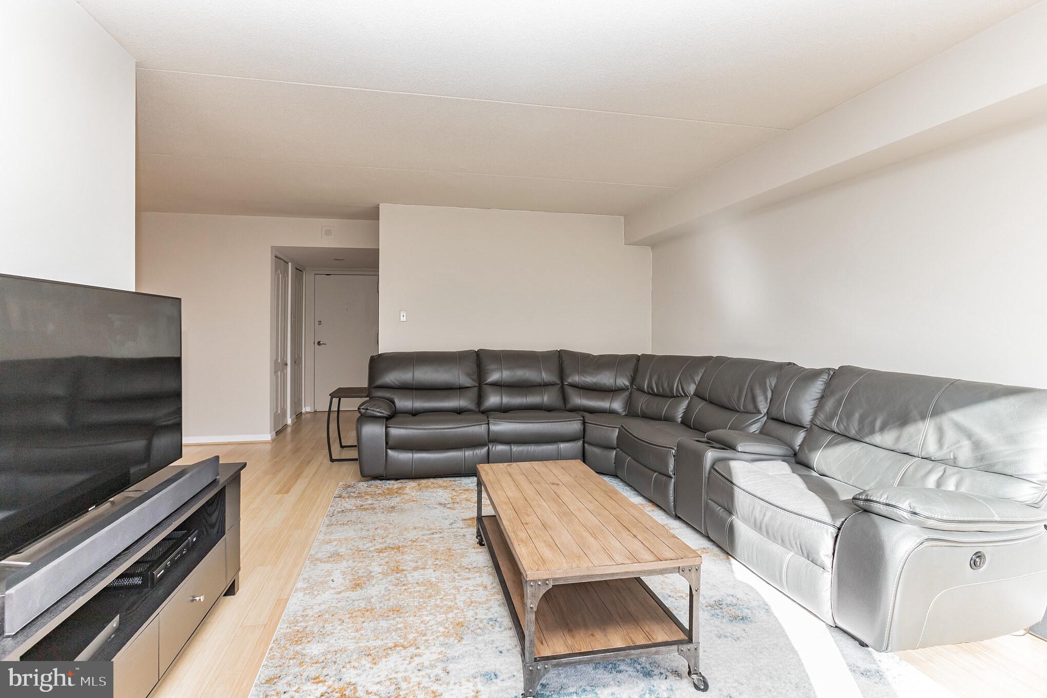 SENTINEL OF LANDMARK - Residential