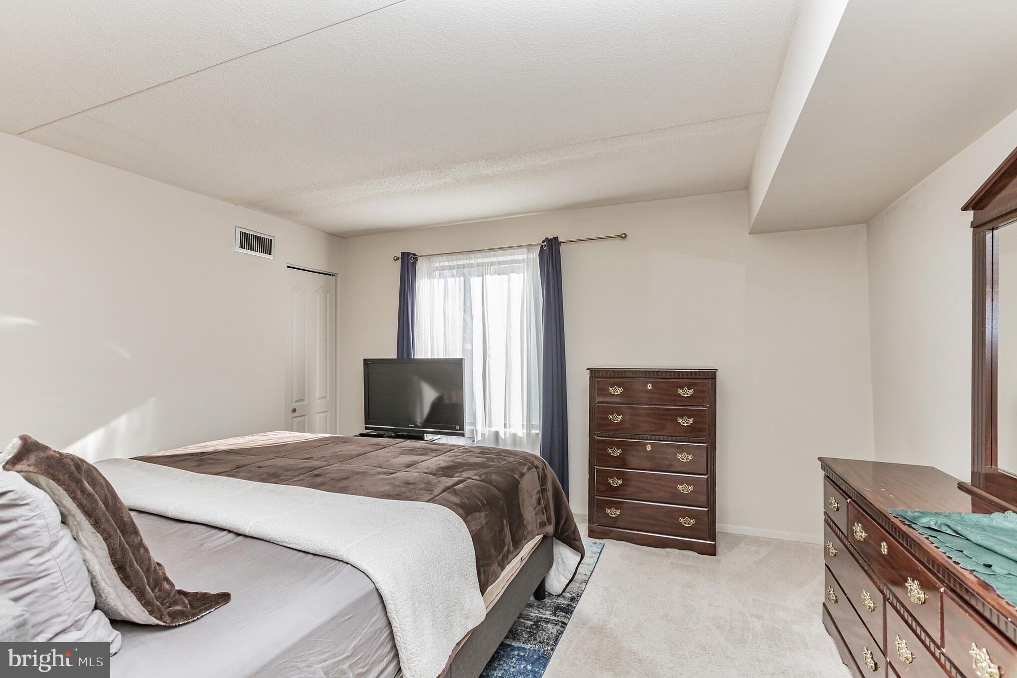 SENTINEL OF LANDMARK - Residential