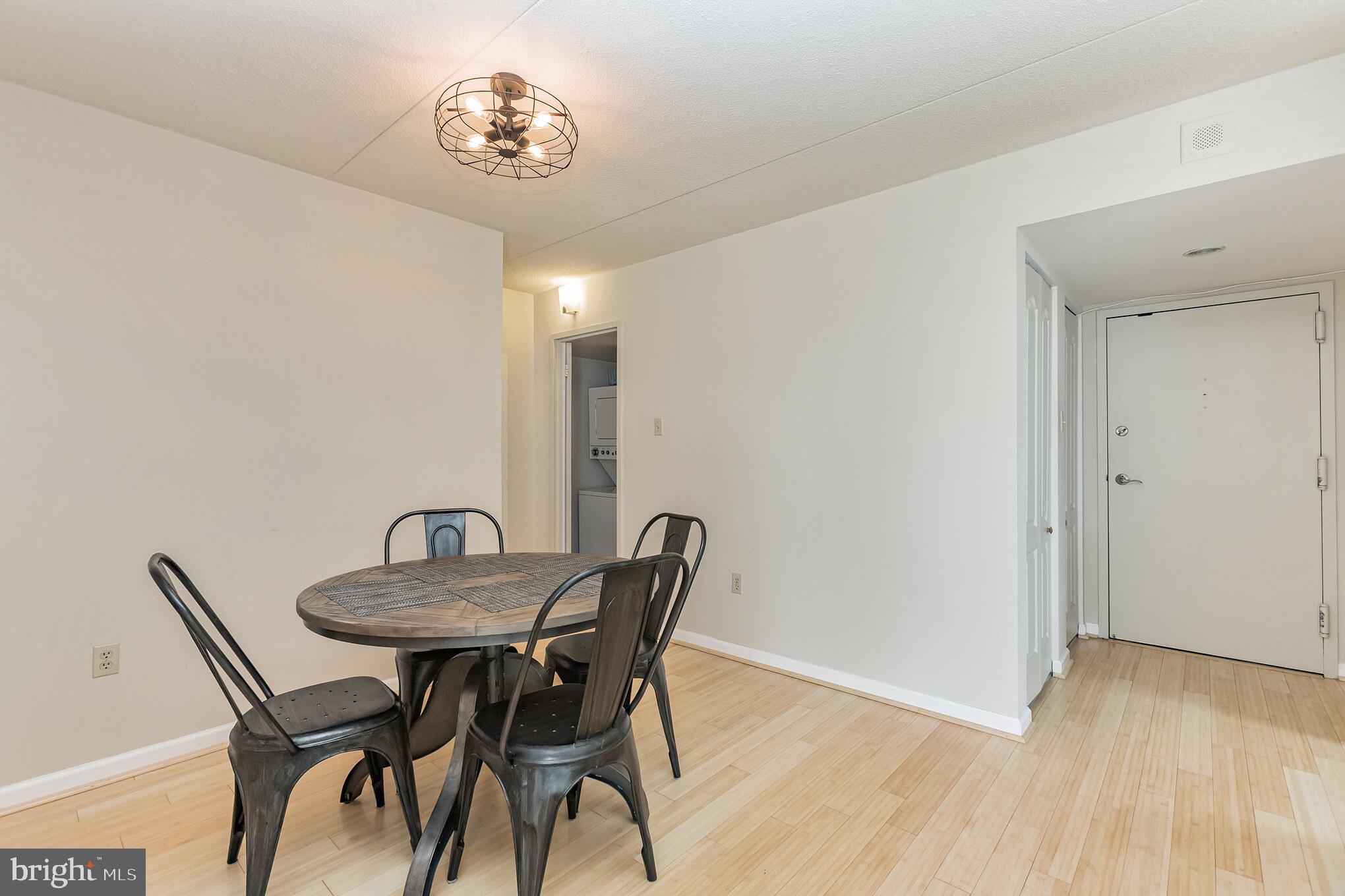 SENTINEL OF LANDMARK - Residential