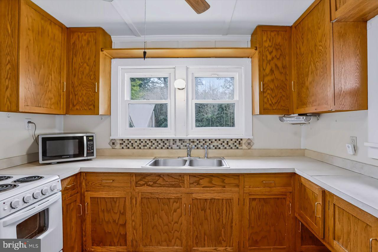 254 COTTAGE LANE