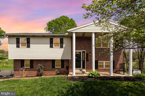 860 CHAUCER DRIVE HARRISBURG PA 17111