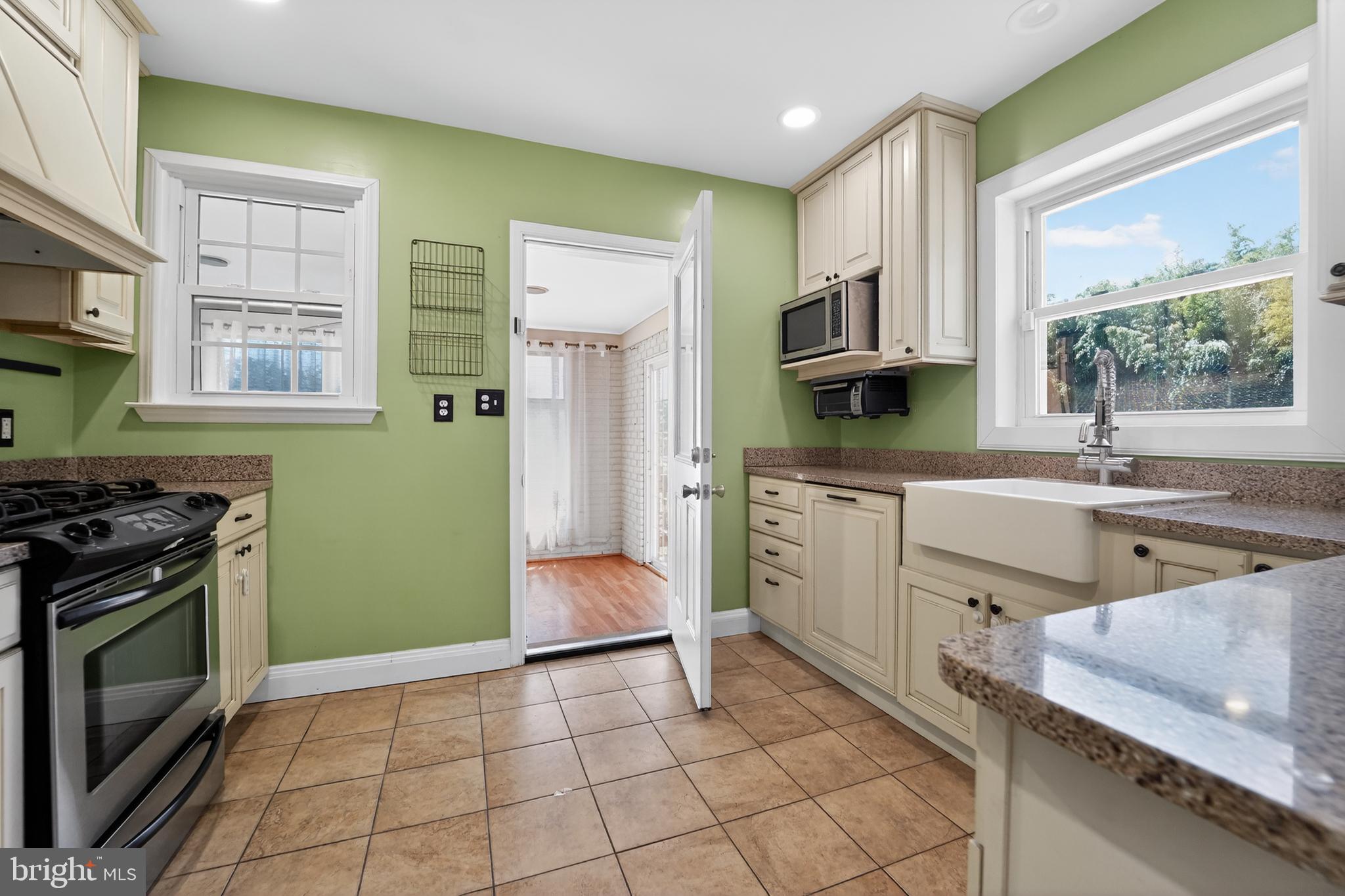 DARNALL MANOR - Residential