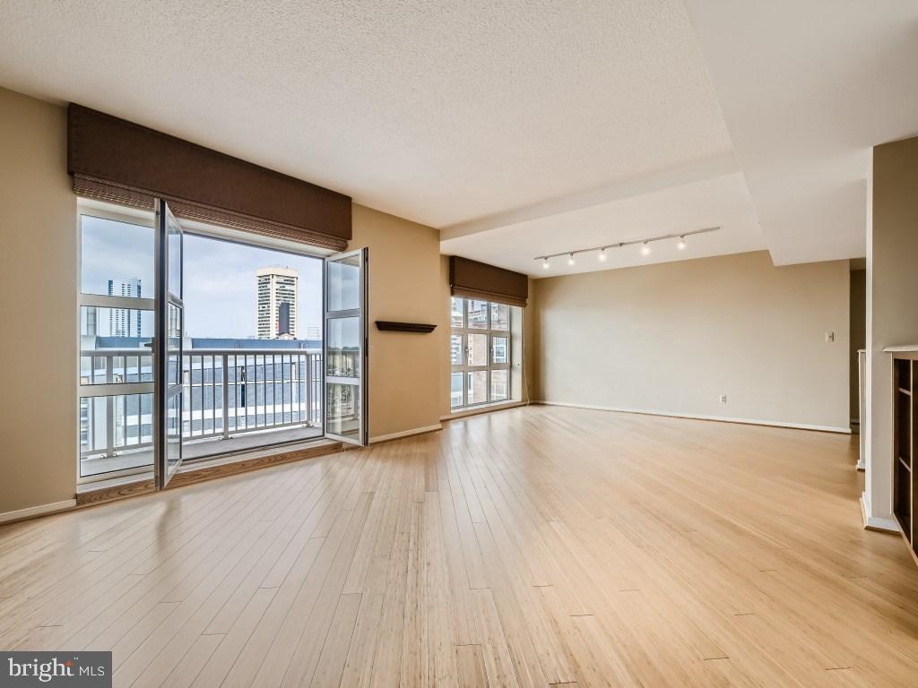 250 PRESIDENT STREET 806