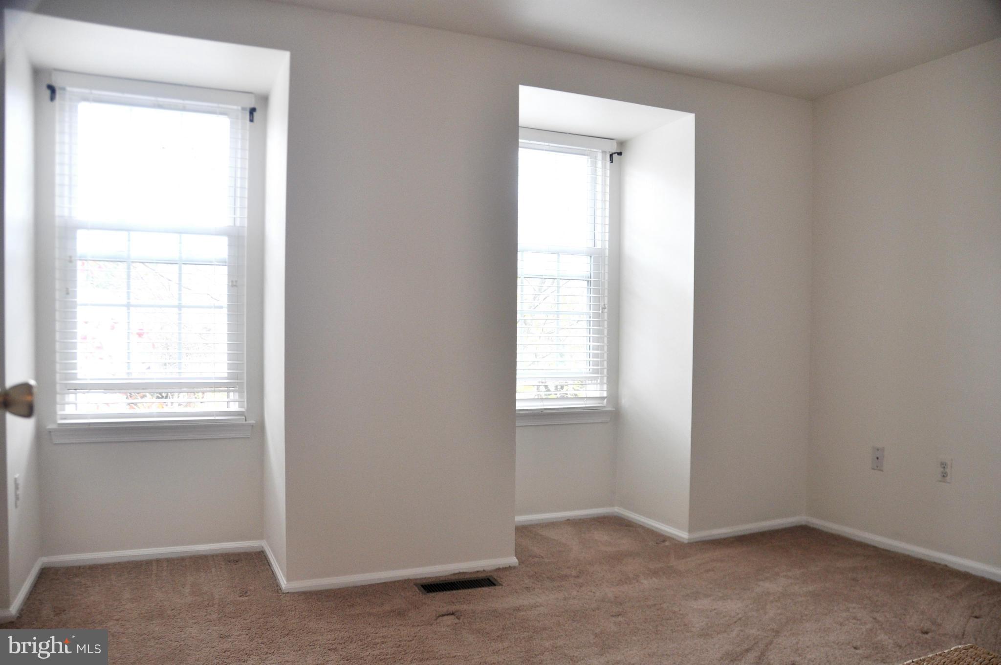 COUNTRYSIDE - Residential