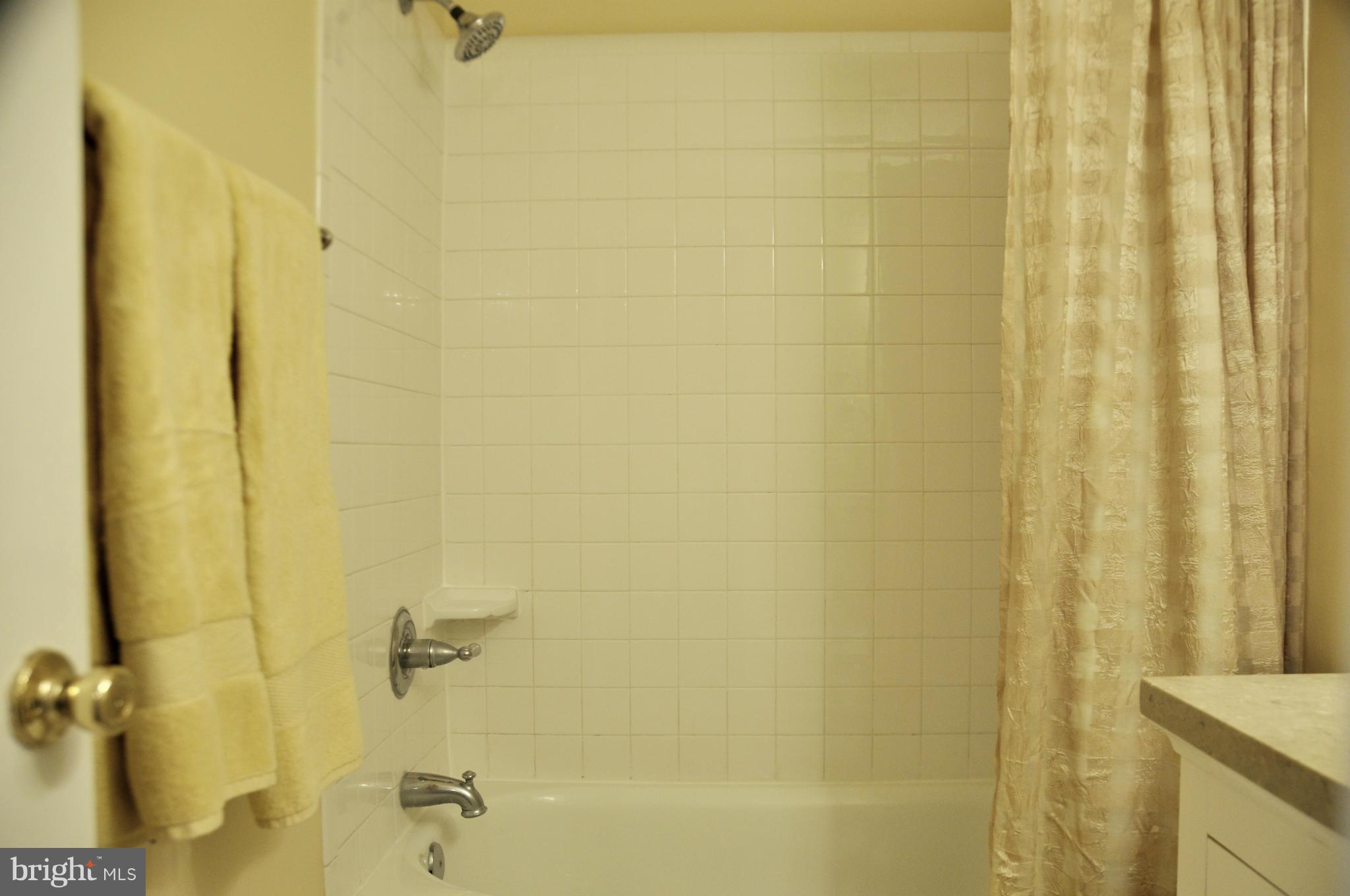 COUNTRYSIDE - Residential