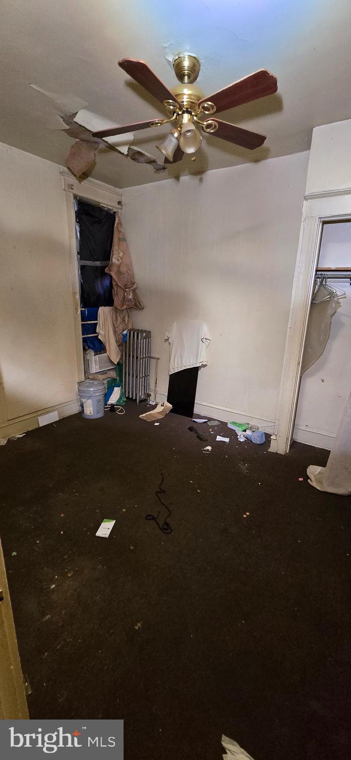 LOGAN - Commercial Sale