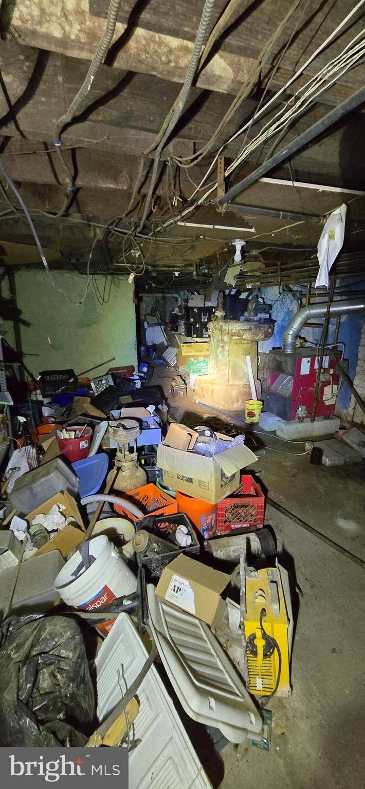 LOGAN - Commercial Sale