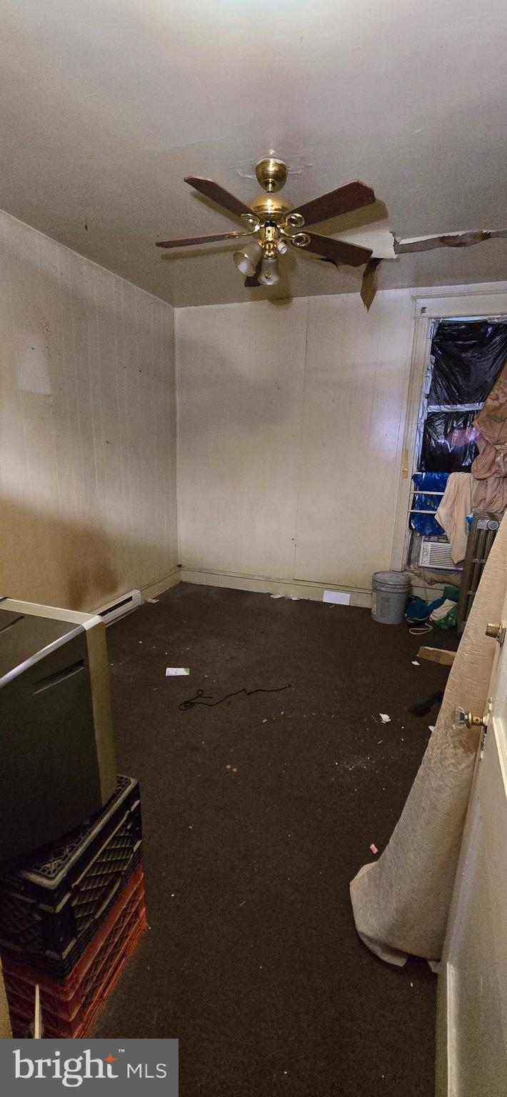 LOGAN - Commercial Sale