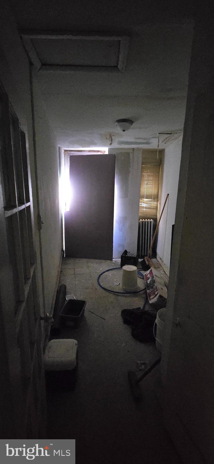 LOGAN - Commercial Sale