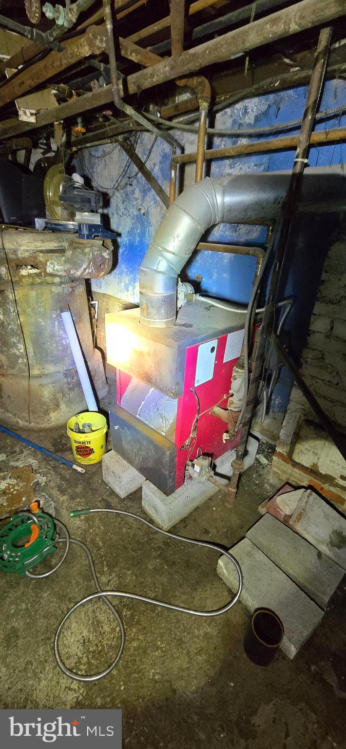 LOGAN - Commercial Sale