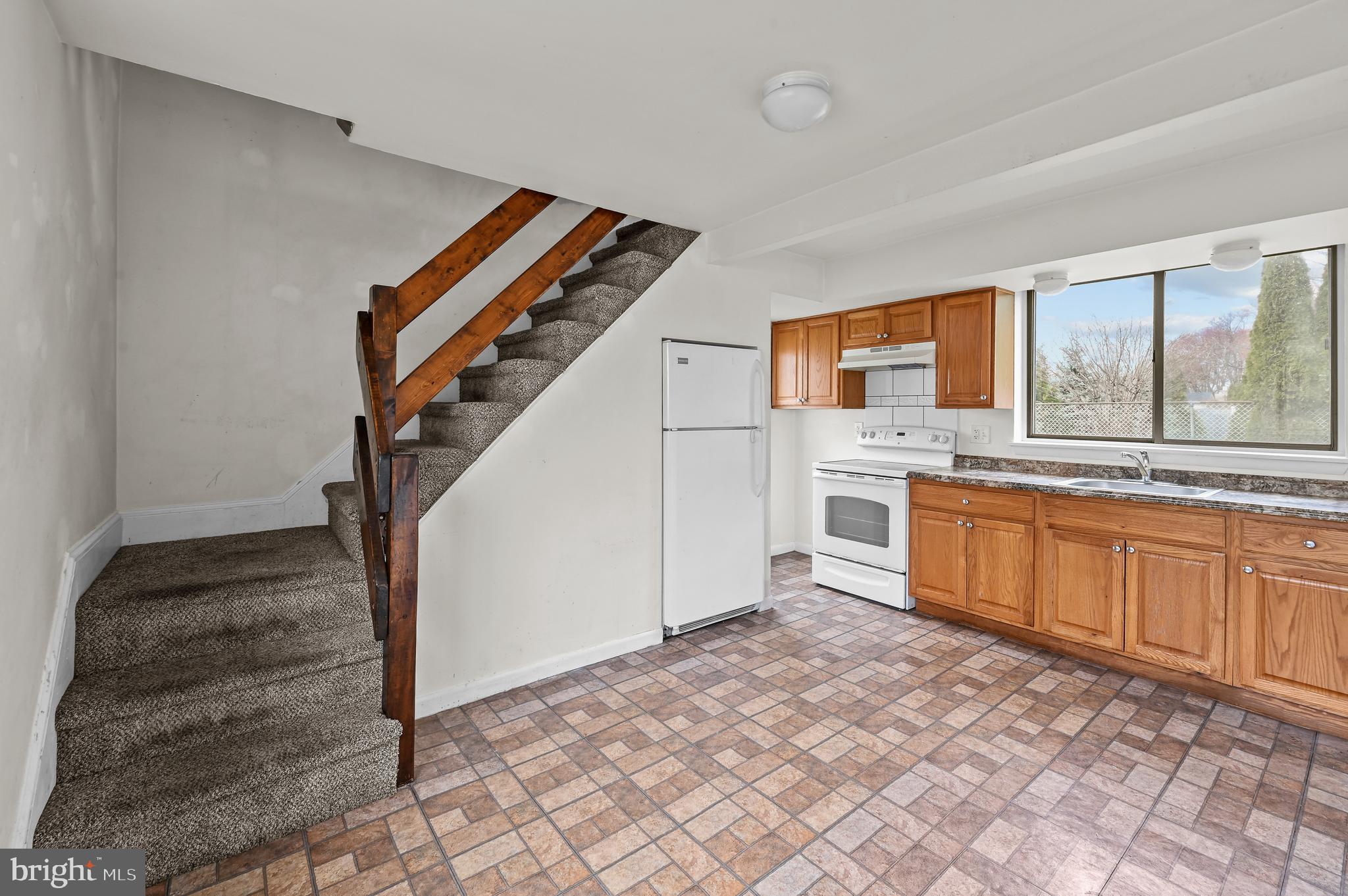 SPEEDWAY - Residential Income