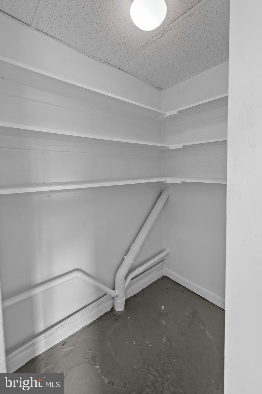 SPEEDWAY - Residential Income