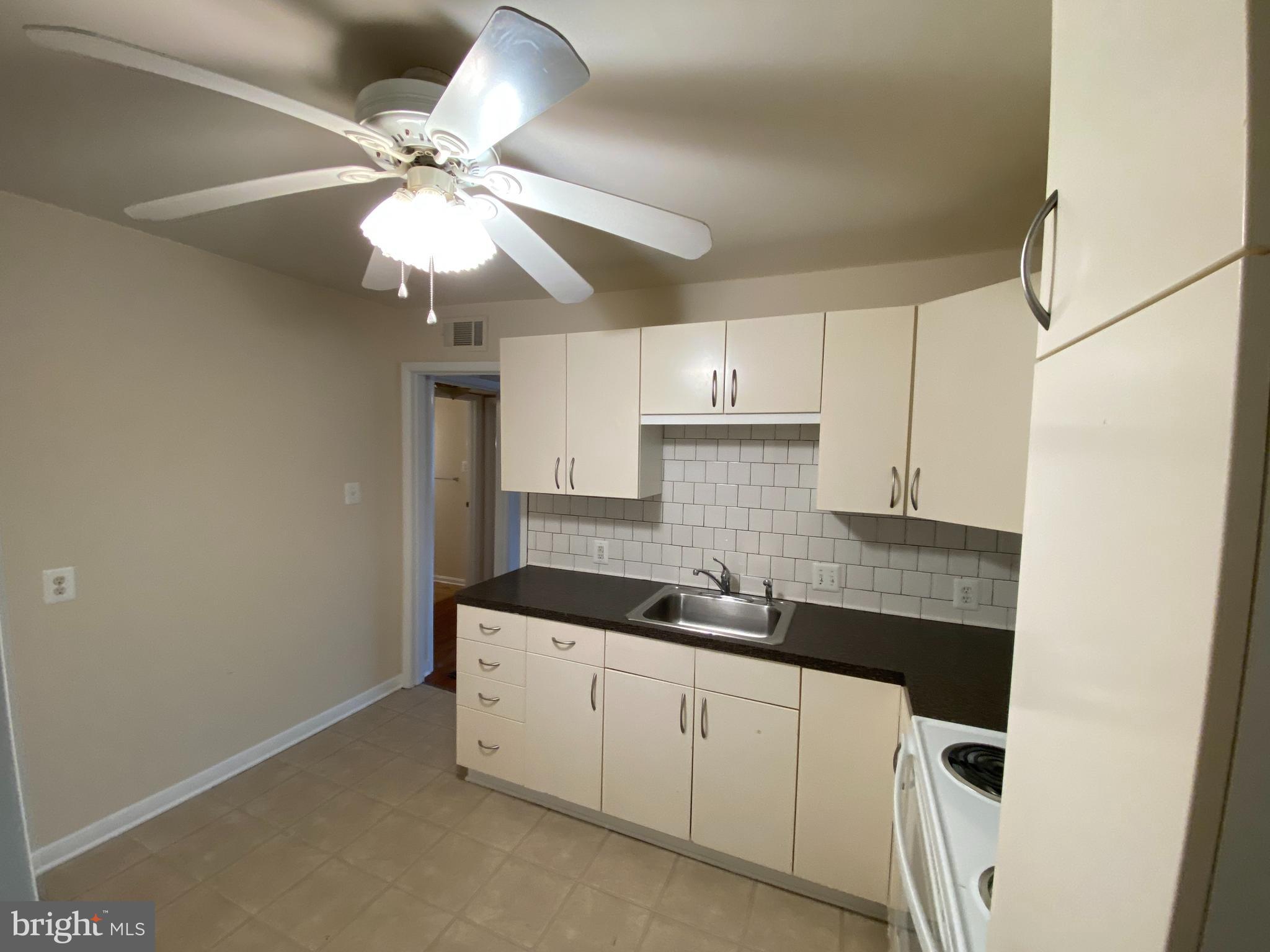 HIGHLAND HOMES - Residential Lease