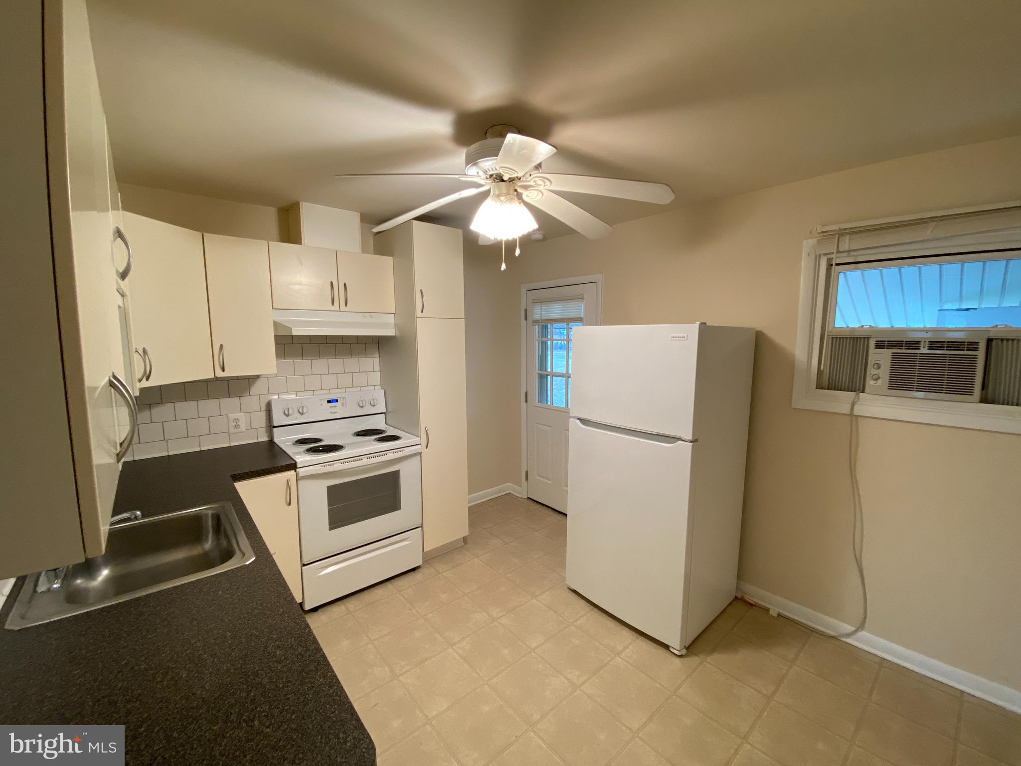 HIGHLAND HOMES - Residential Lease