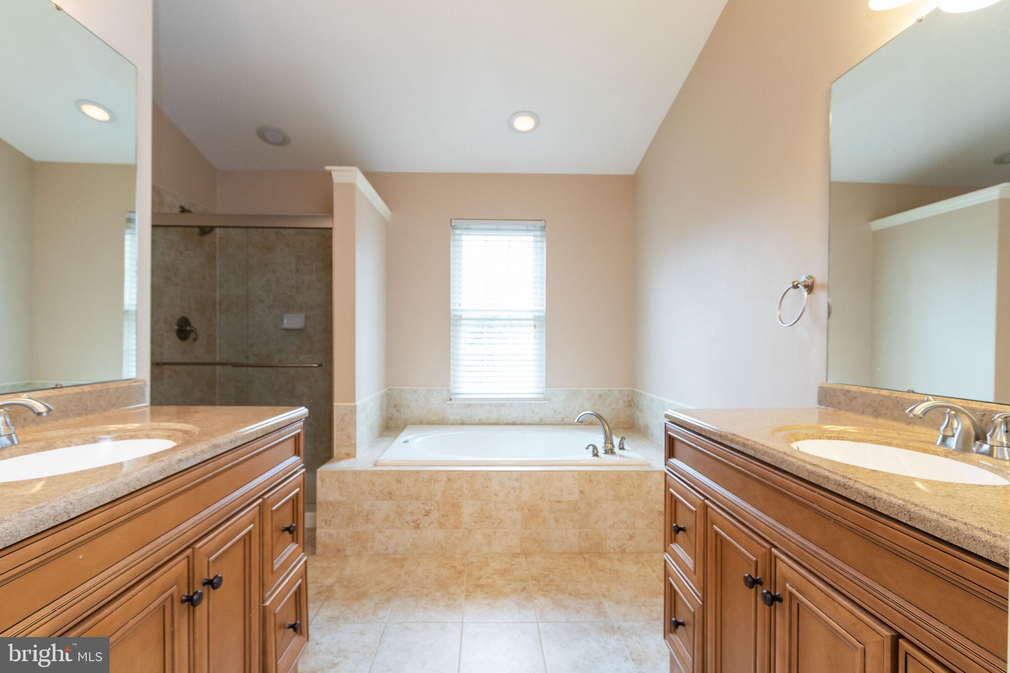 GREENHILL CROSSING - Residential