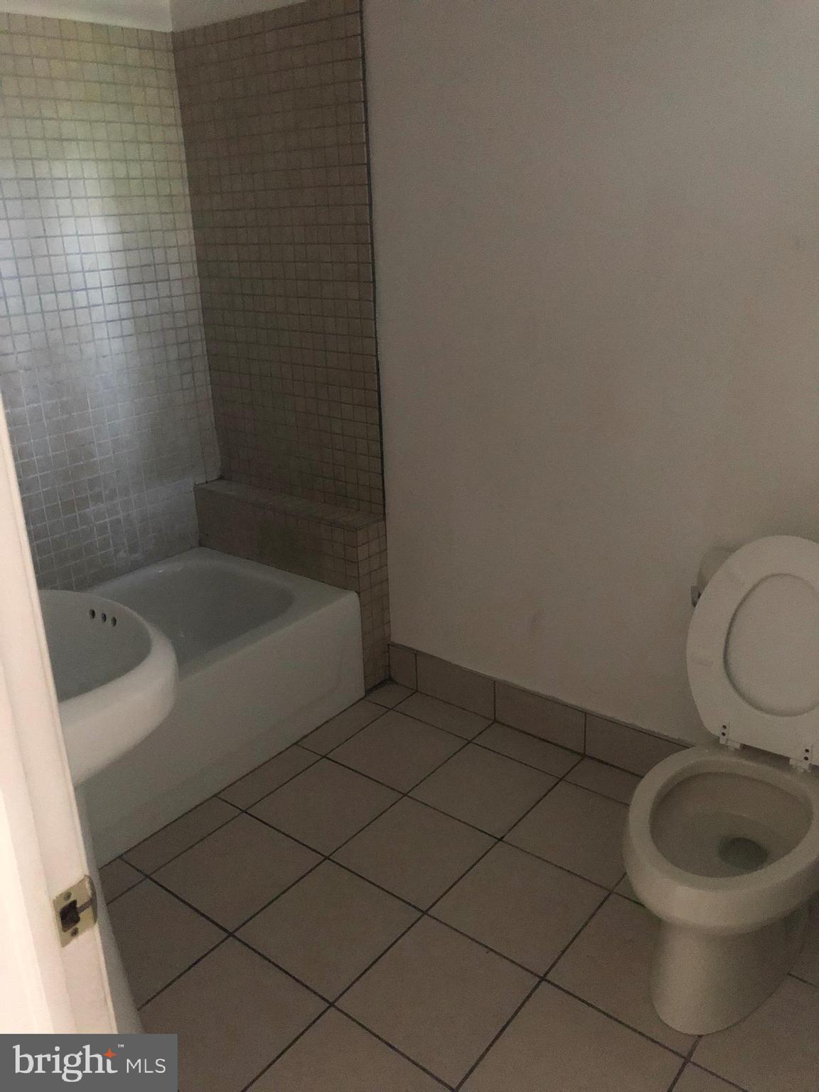 POINT BREEZE - Residential Lease