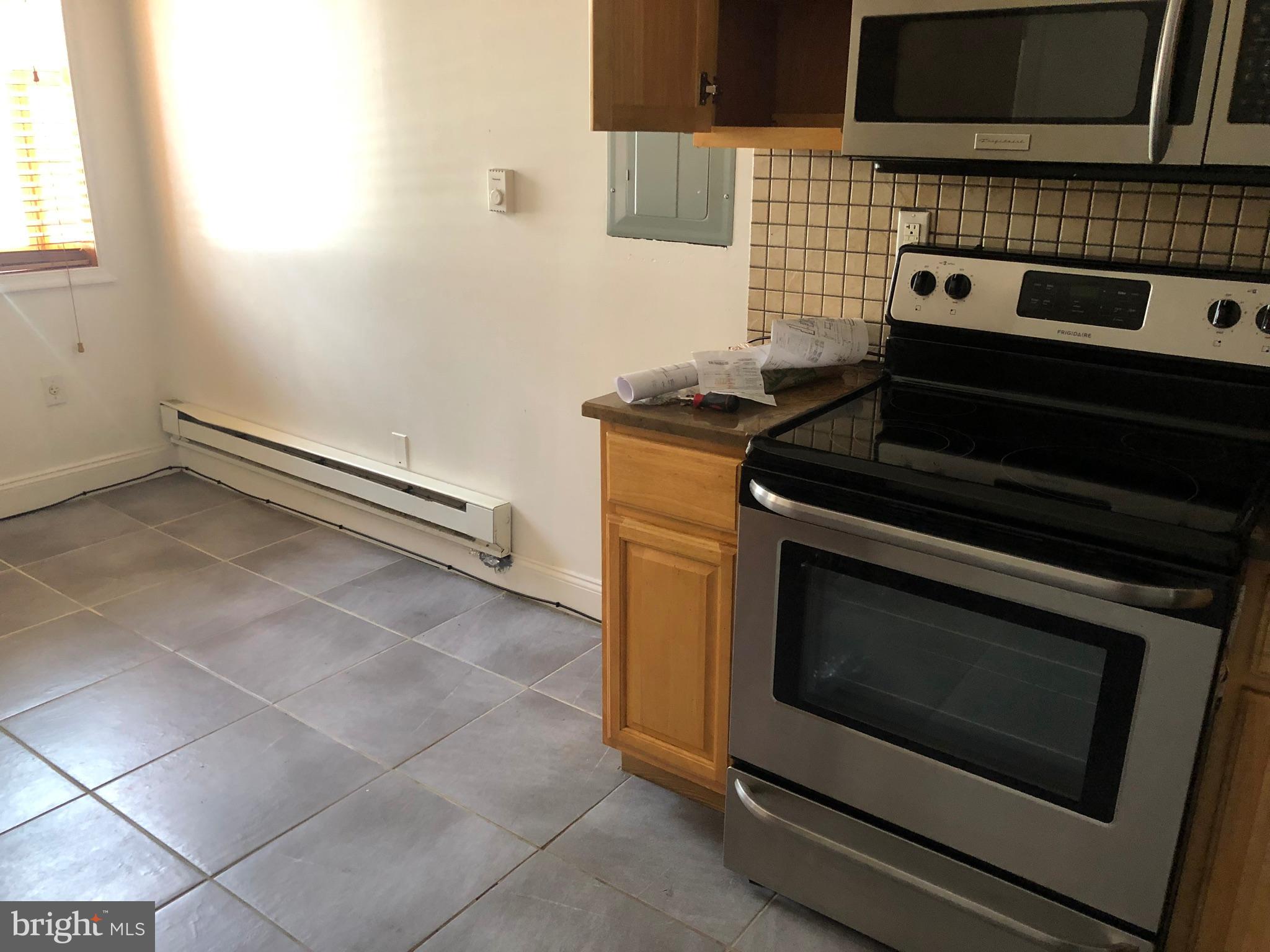 POINT BREEZE - Residential Lease