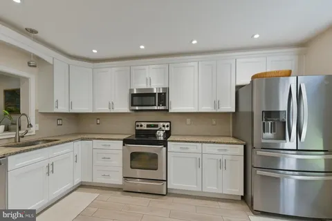 100 Victoria Drive, Montgomeryville, PA MLS: PAMC2162916