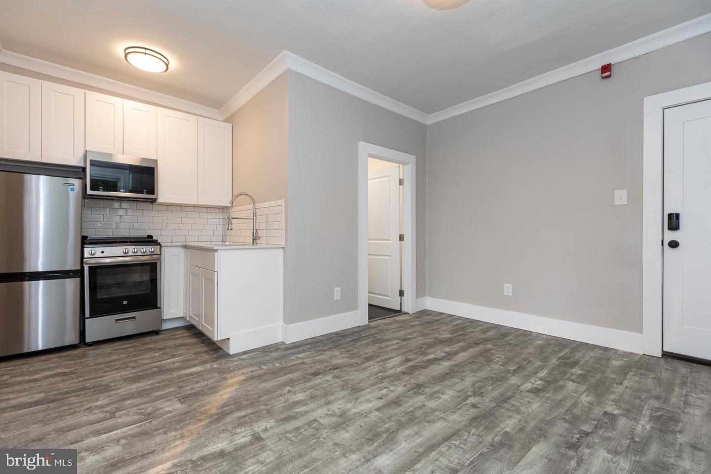 2434 E DAUPHIN STREET 2R