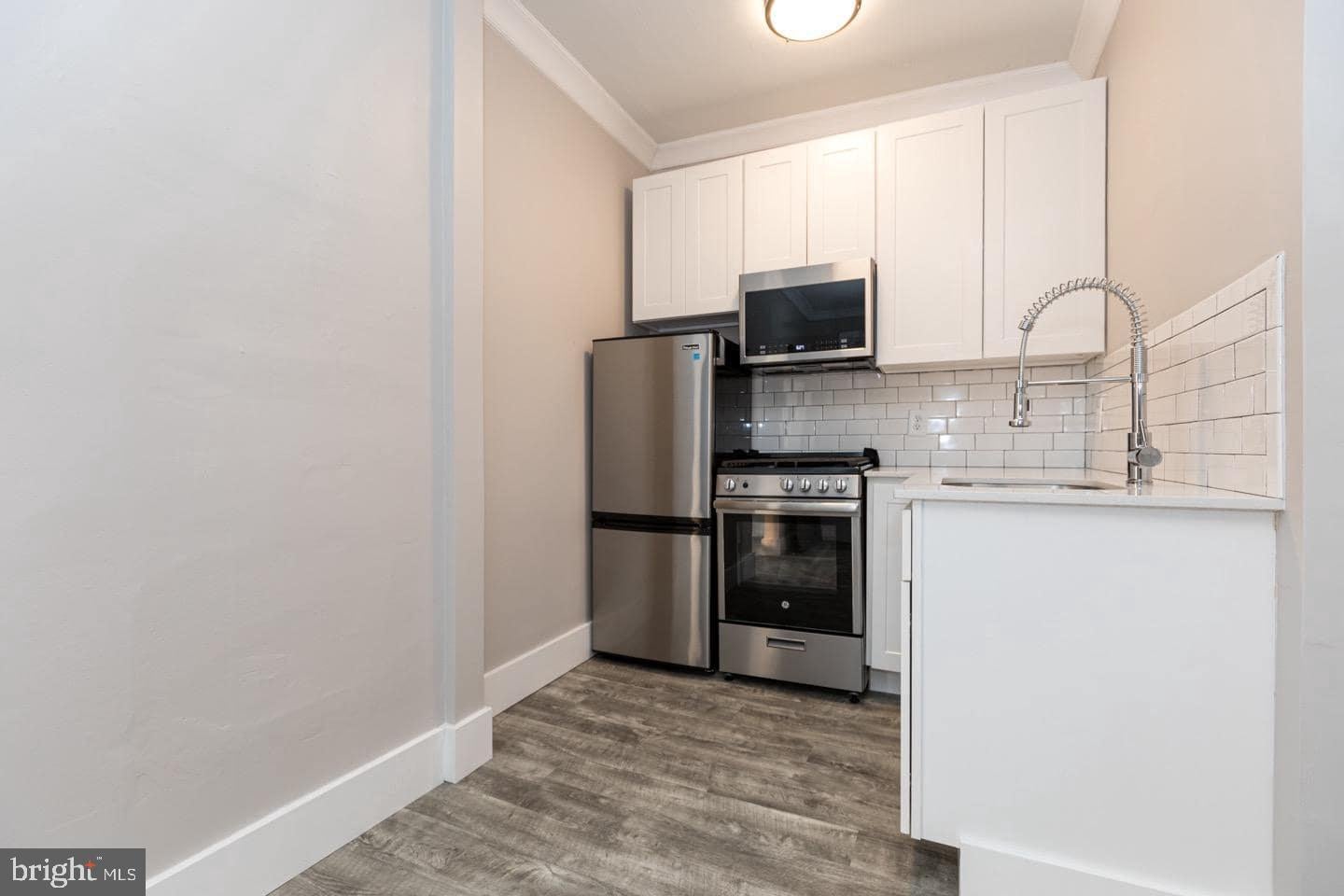 2434 E DAUPHIN STREET 2R