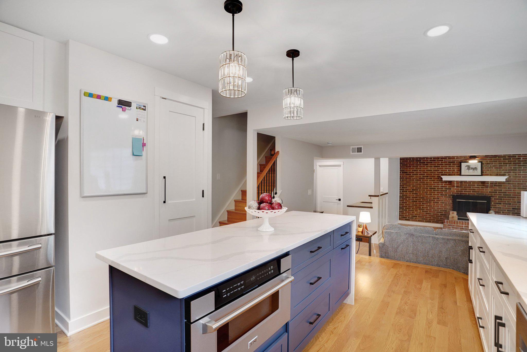 LAKEWOOD HILLS - Residential
