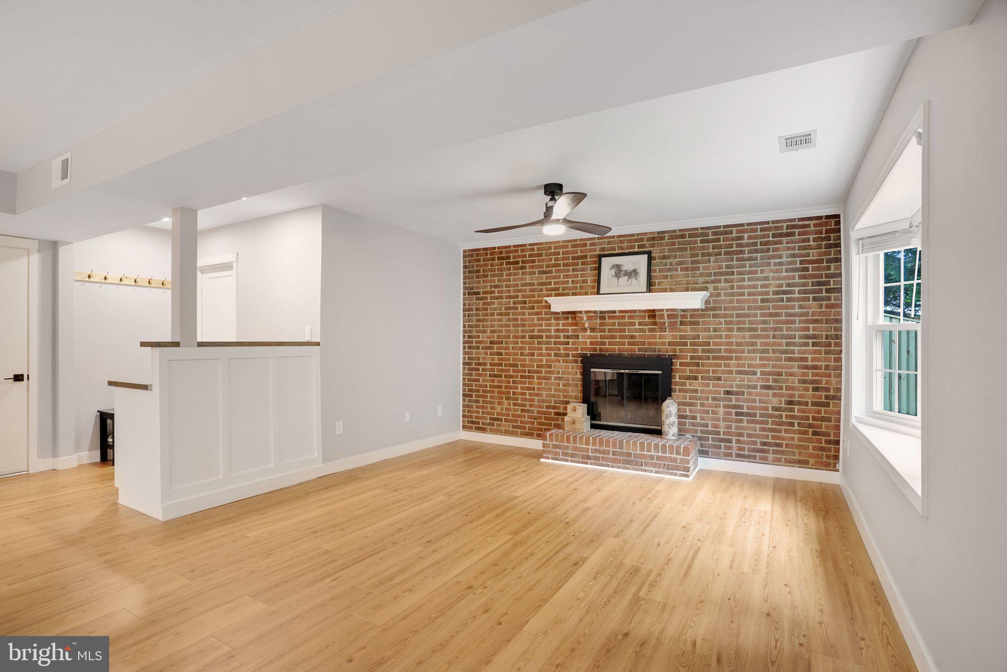 LAKEWOOD HILLS - Residential
