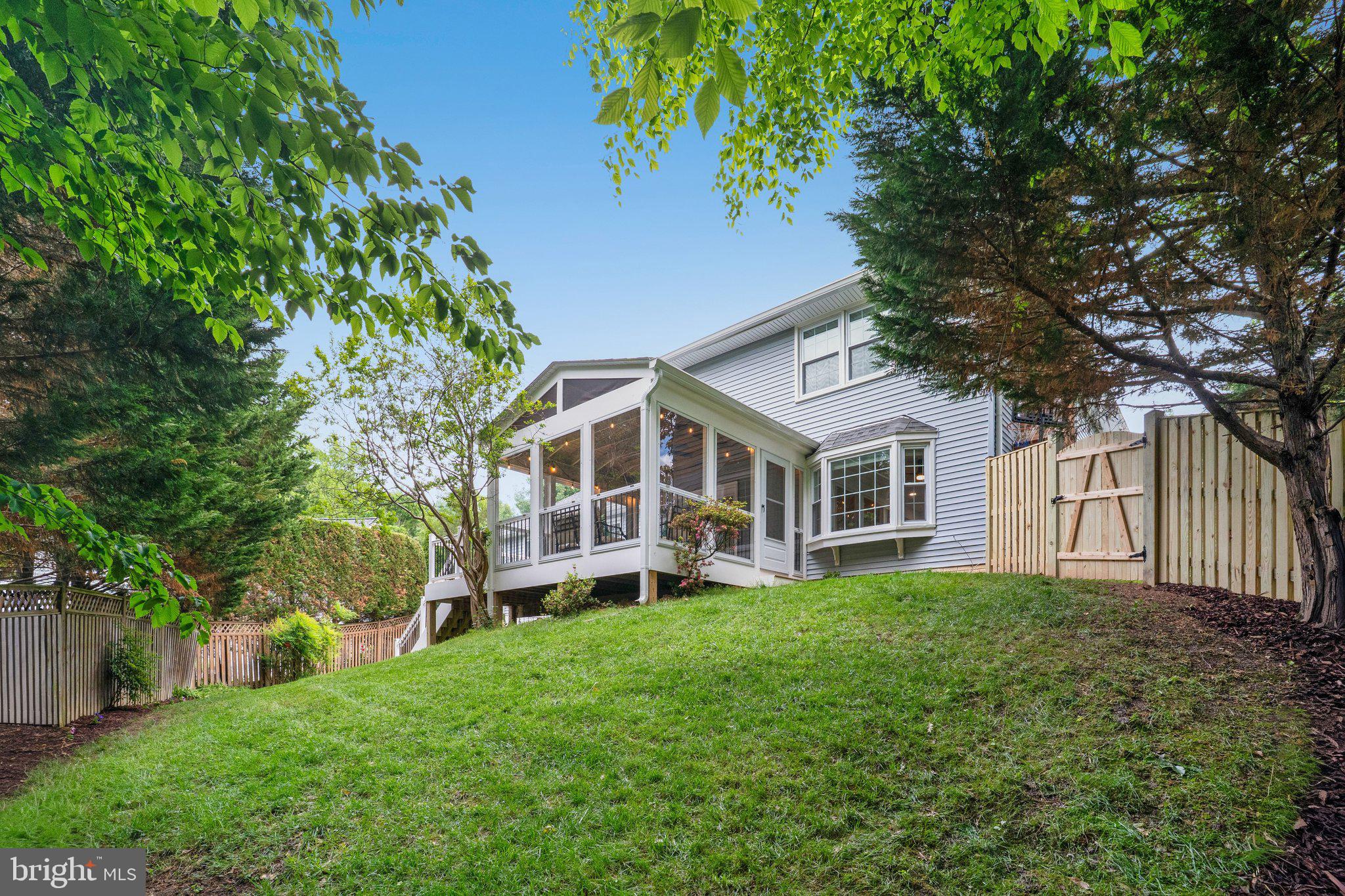 LAKEWOOD HILLS - Residential