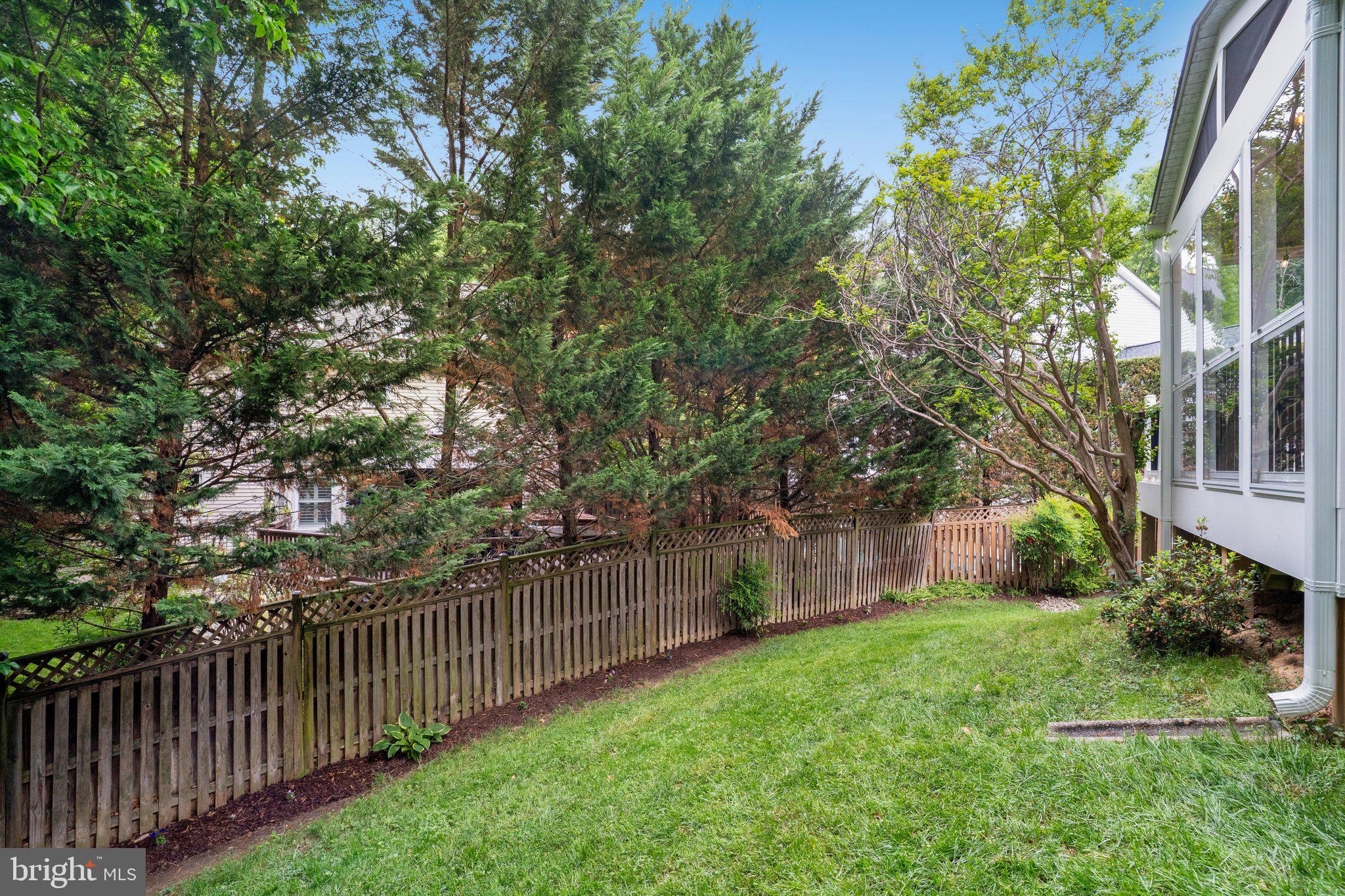 LAKEWOOD HILLS - Residential
