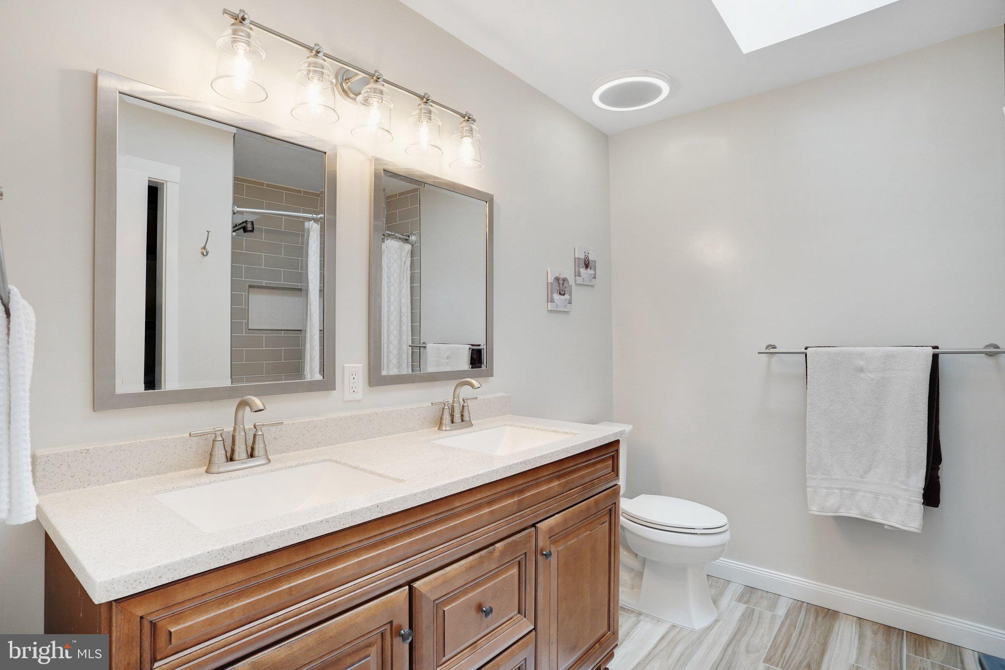 LAKEWOOD HILLS - Residential
