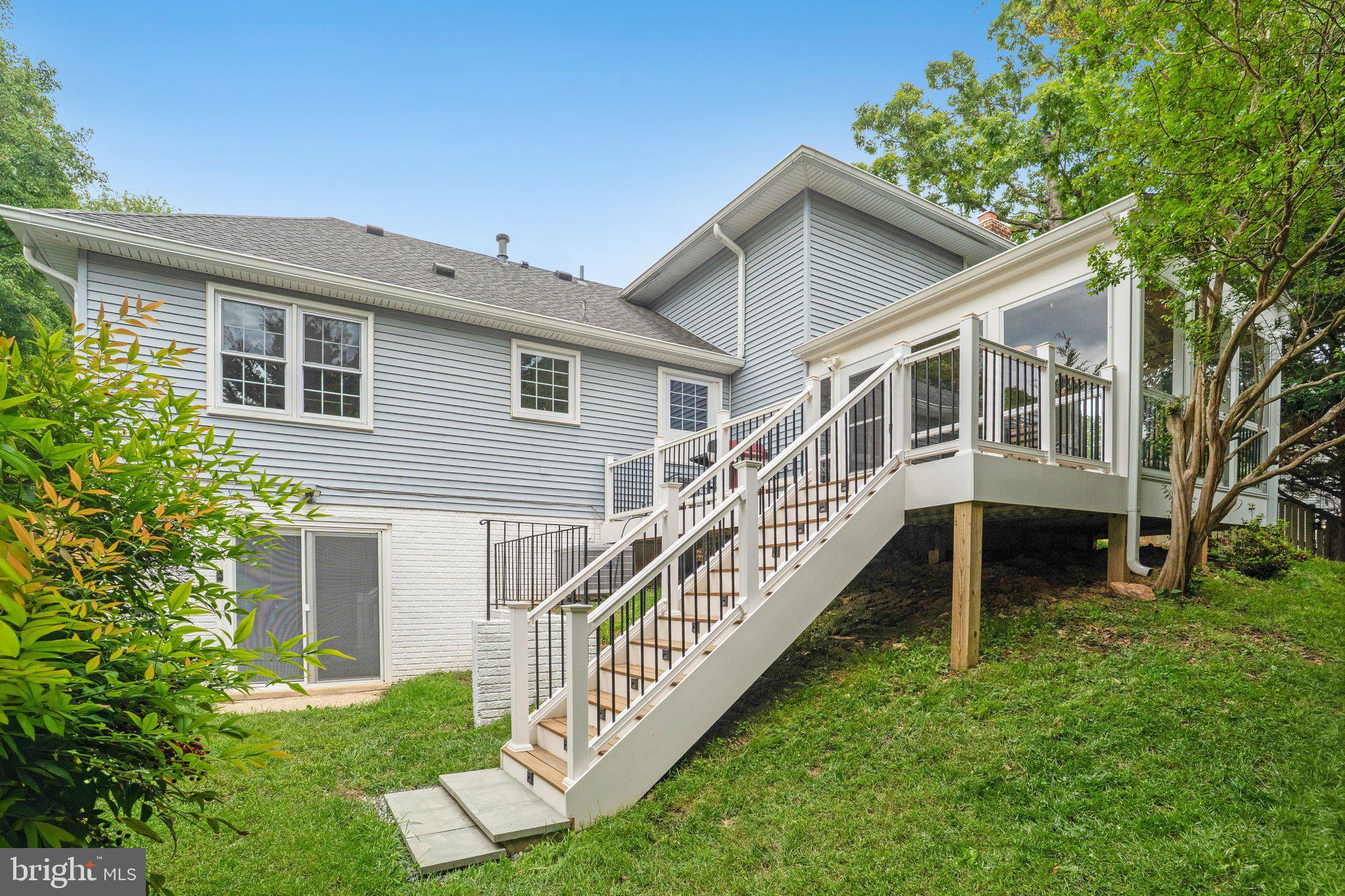 LAKEWOOD HILLS - Residential