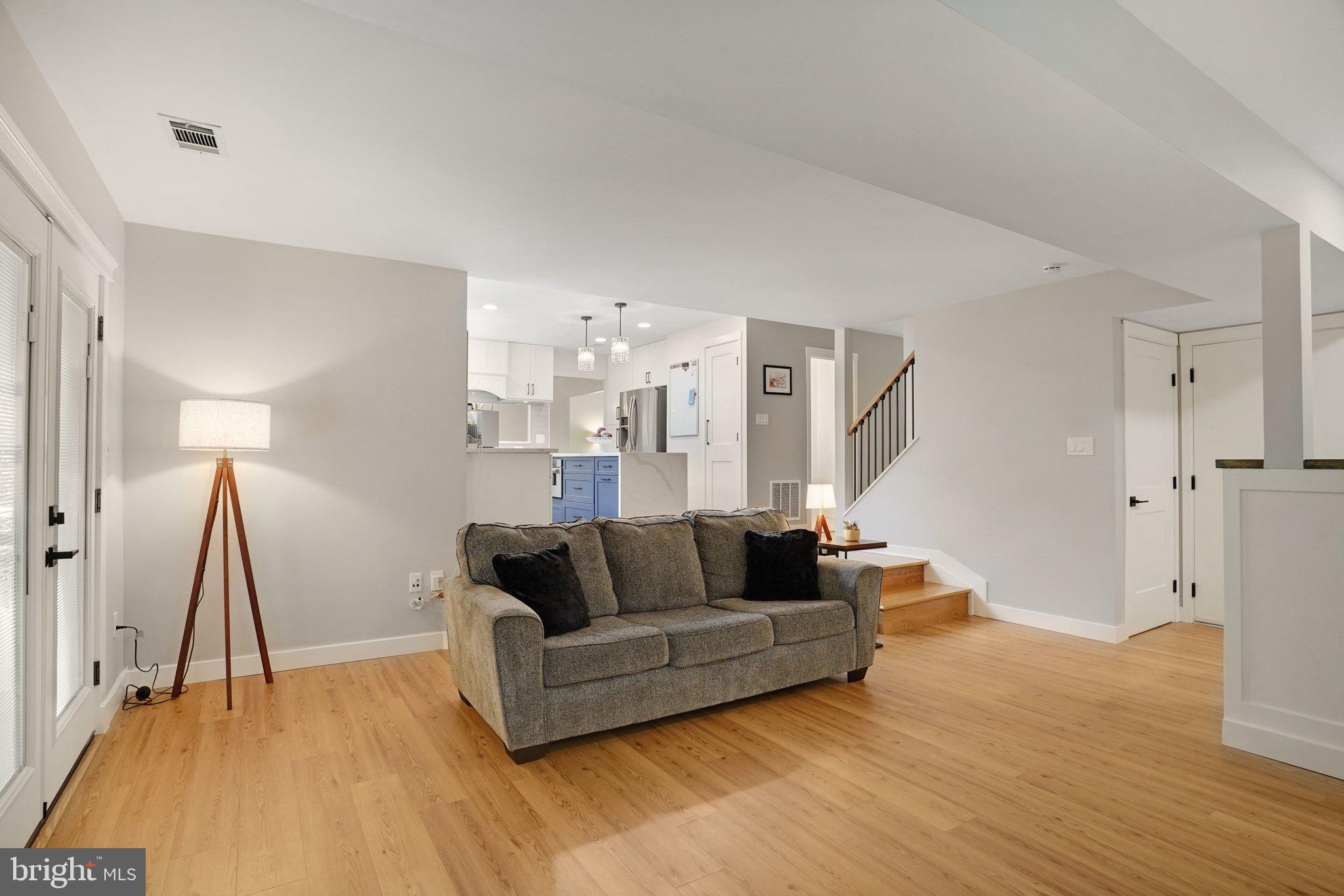 LAKEWOOD HILLS - Residential