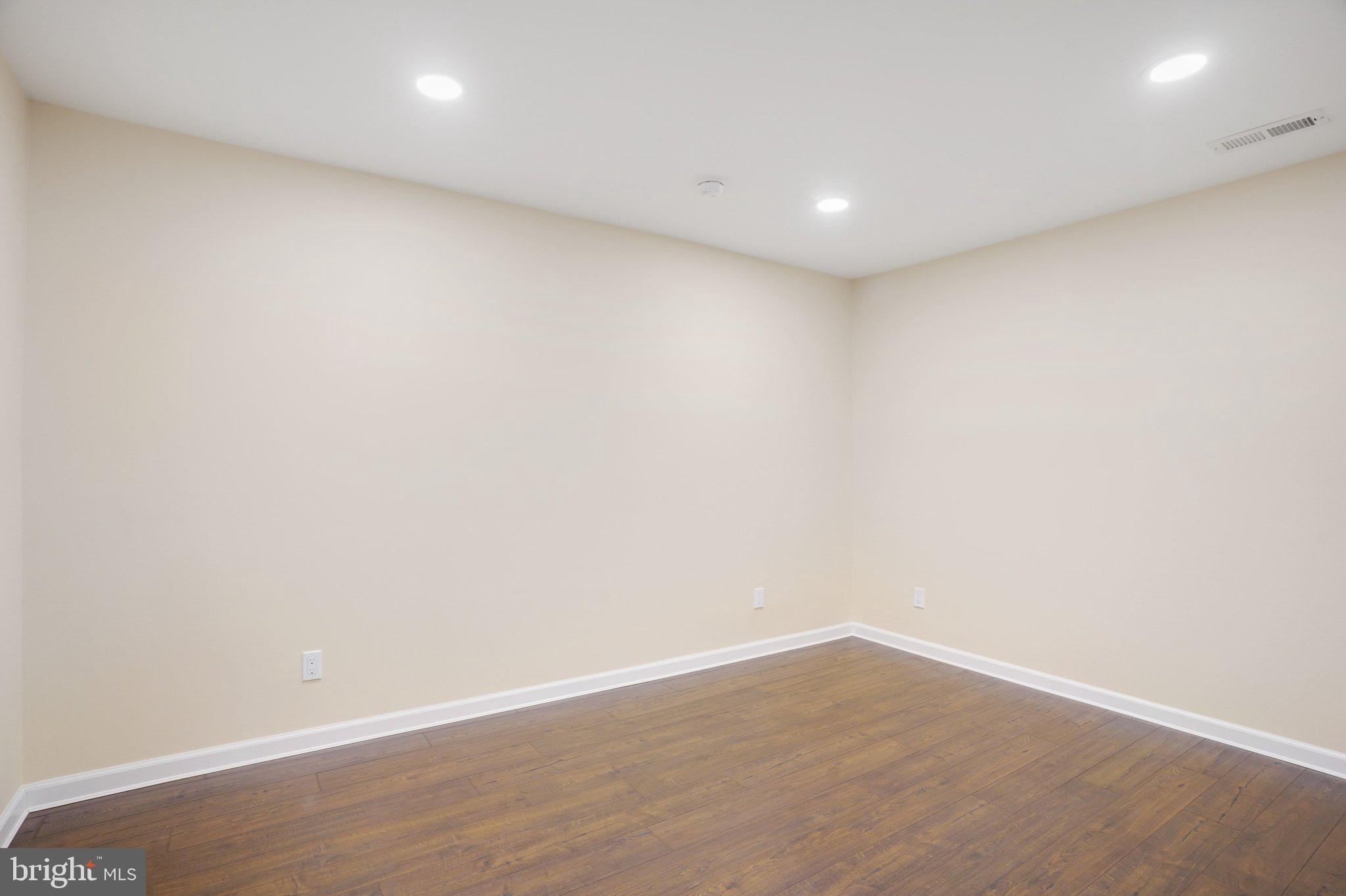 LAKEWOOD HILLS - Residential