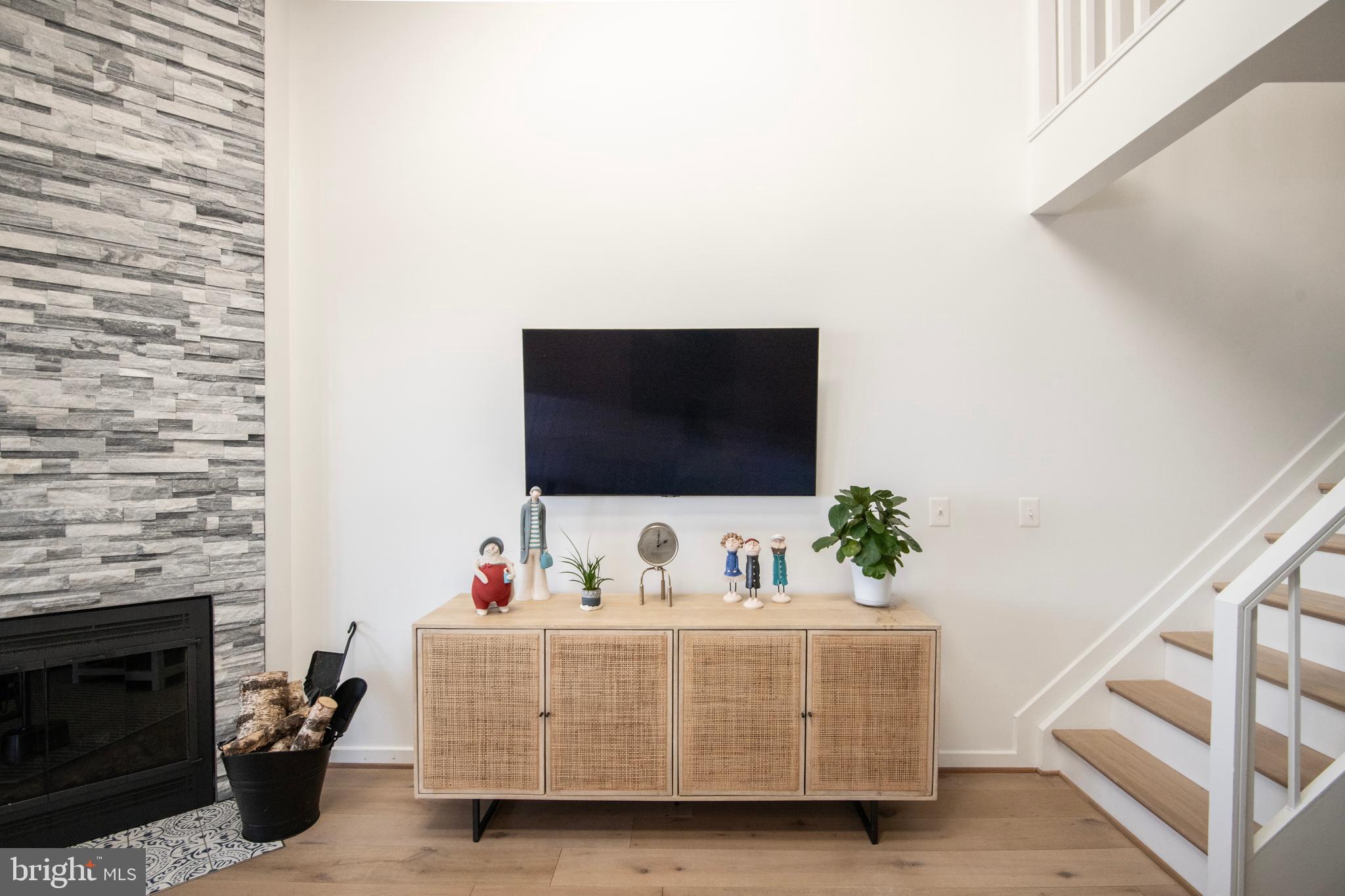 CHESAPEAKE HARBOUR - Residential