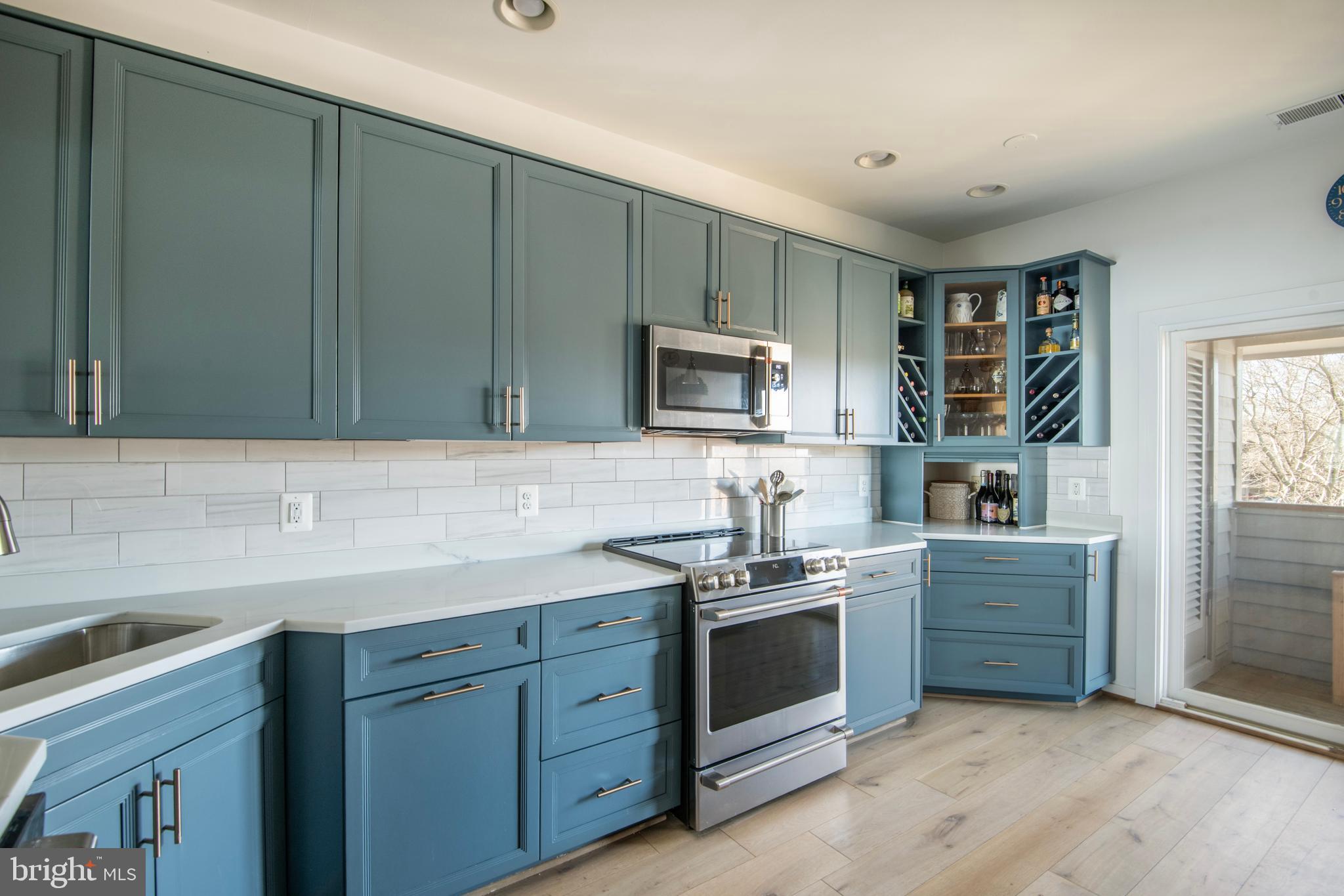 CHESAPEAKE HARBOUR - Residential