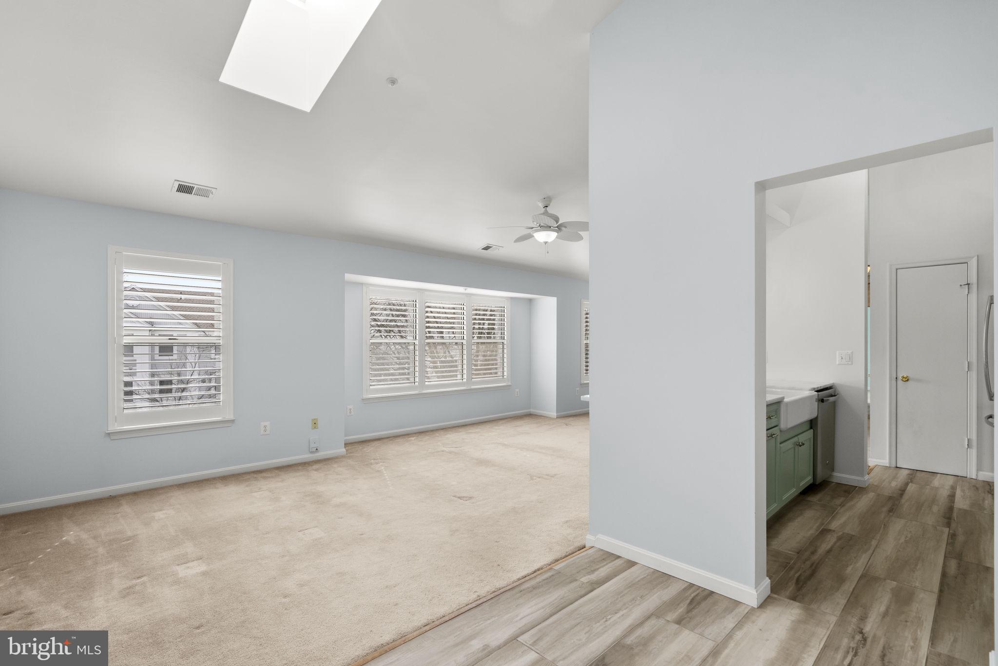 2610 CAMELBACK LANE 9