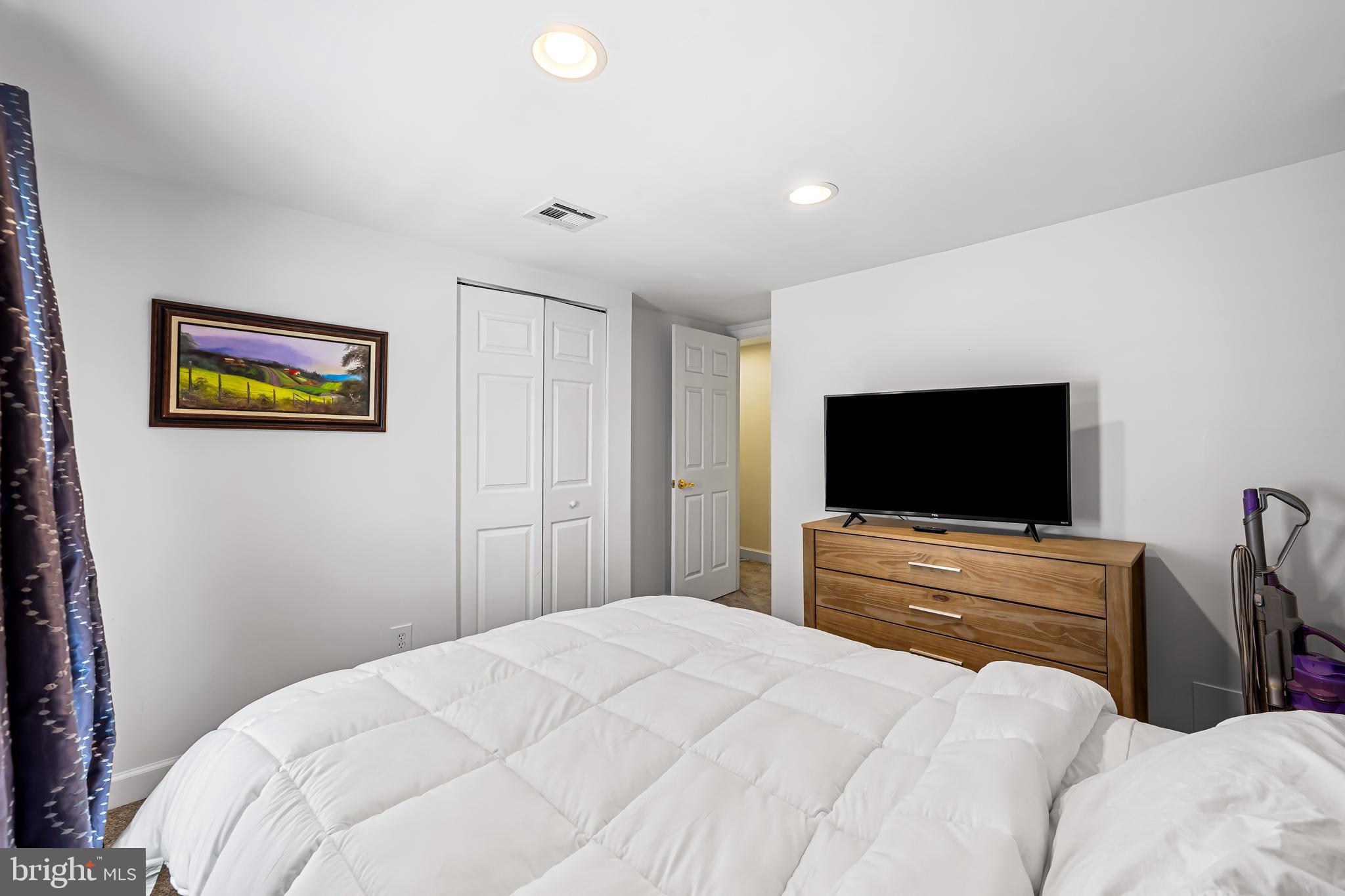 MOUNT WASHINGTON - Residential