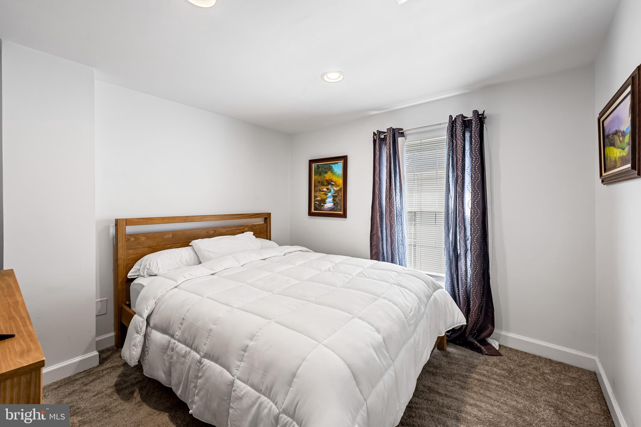 MOUNT WASHINGTON - Residential