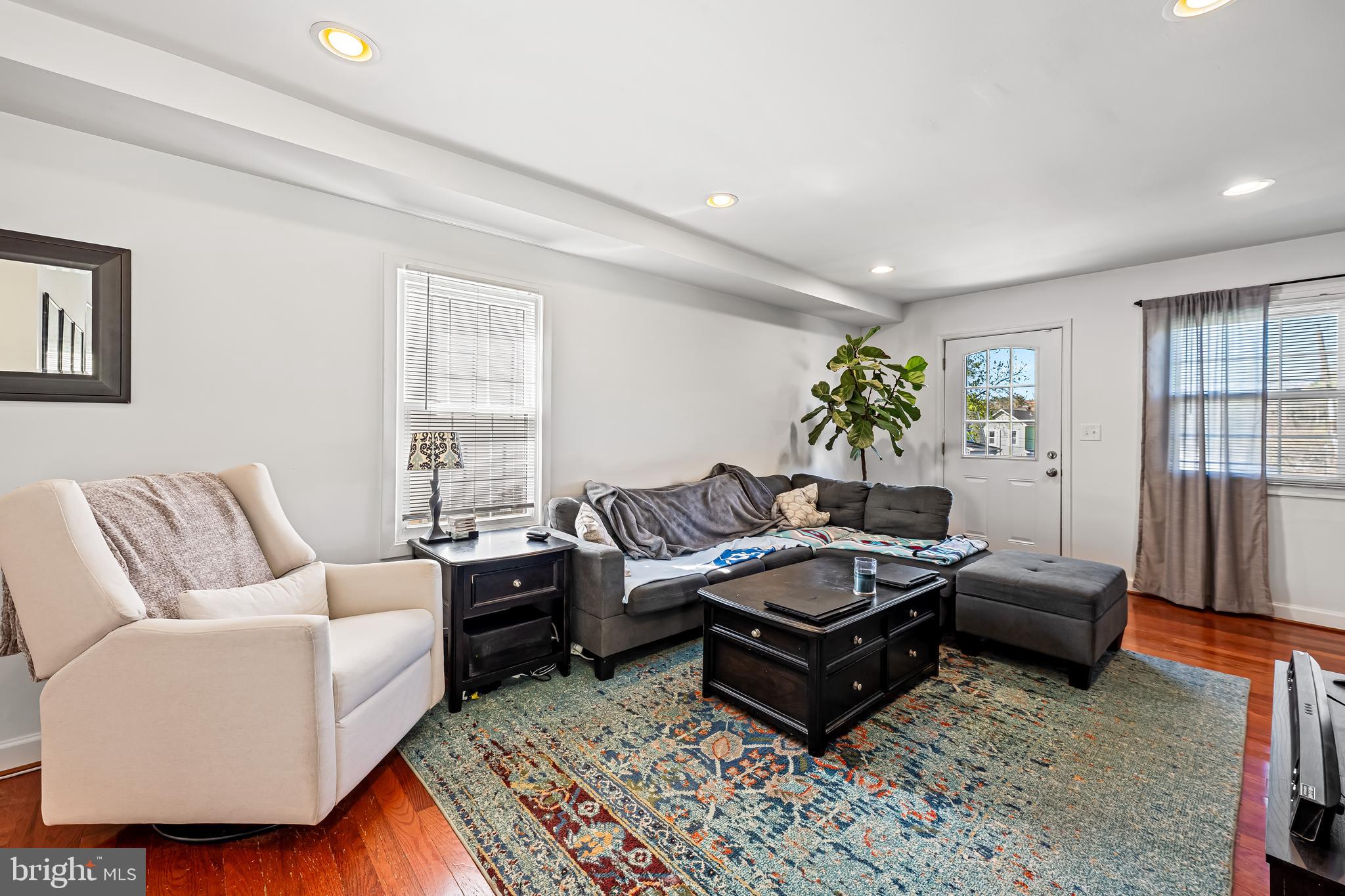 MOUNT WASHINGTON - Residential