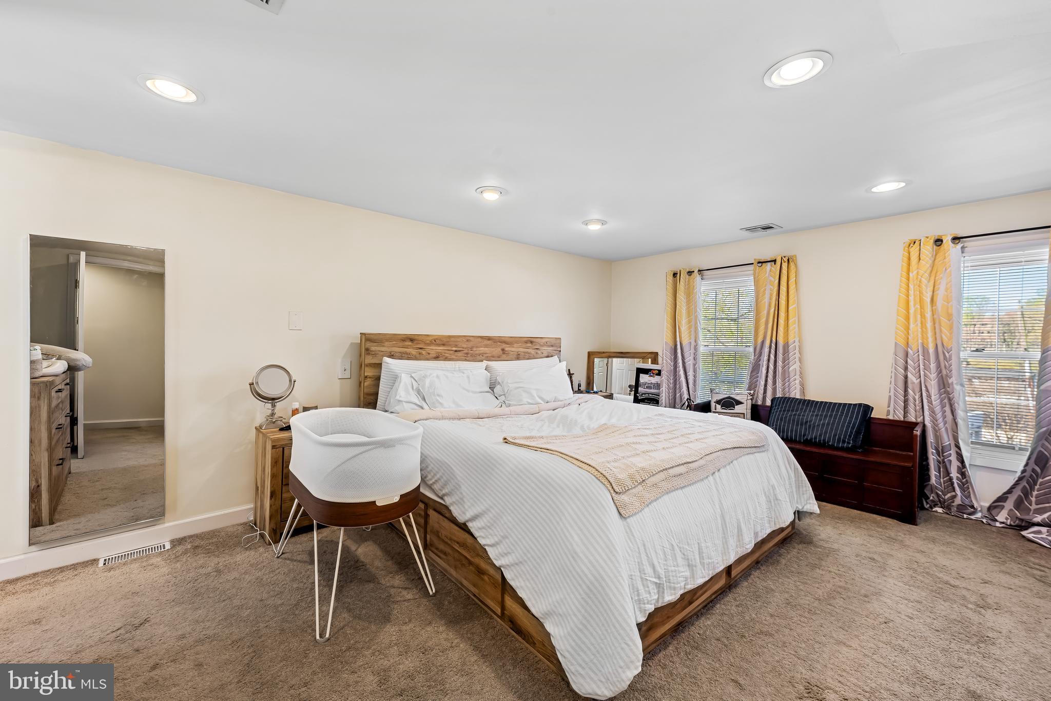 MOUNT WASHINGTON - Residential