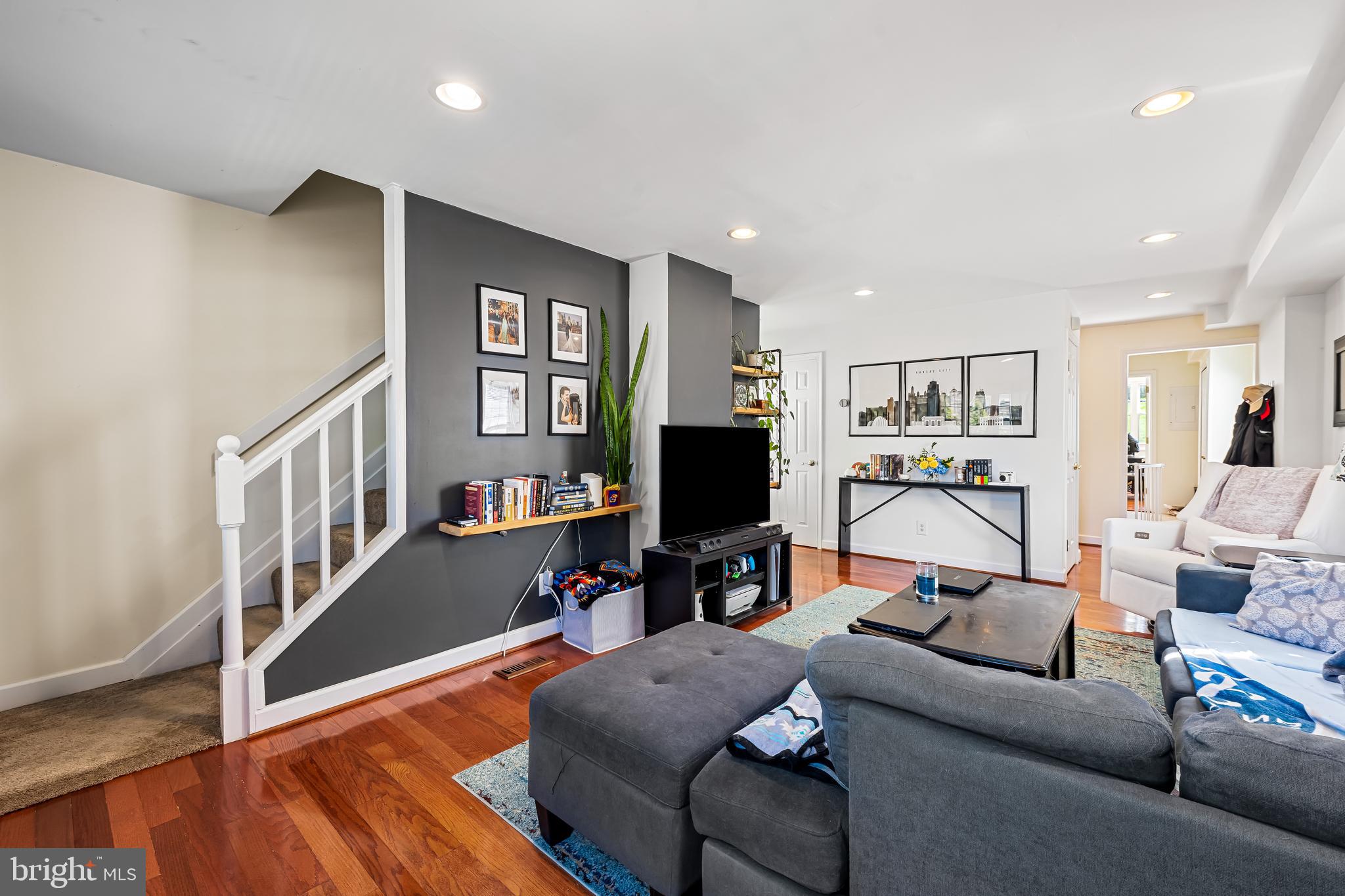 MOUNT WASHINGTON - Residential