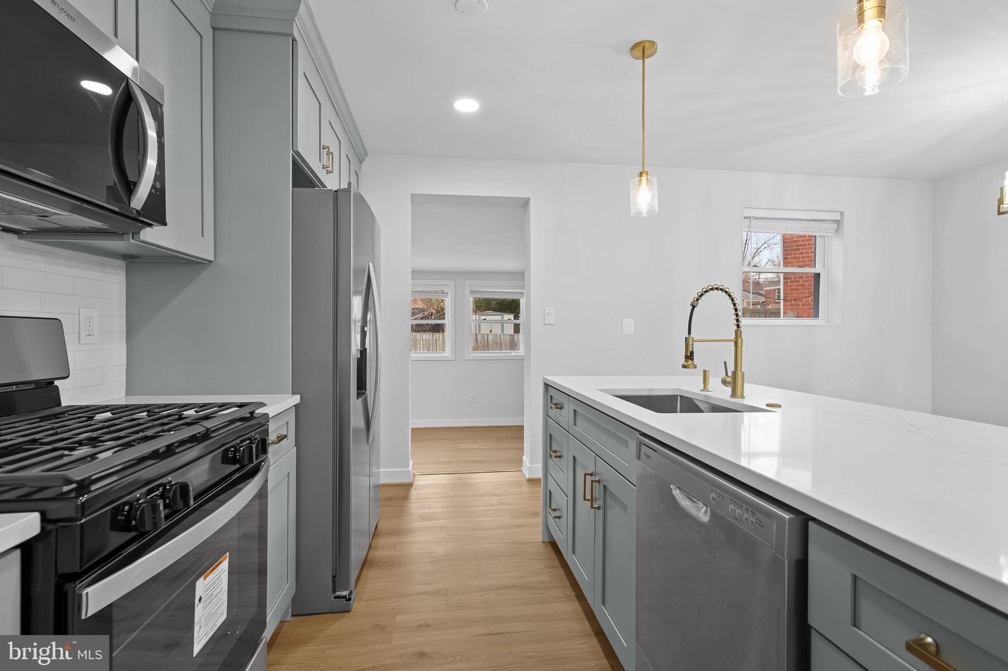 RANDOLPH HILLS - Residential Lease